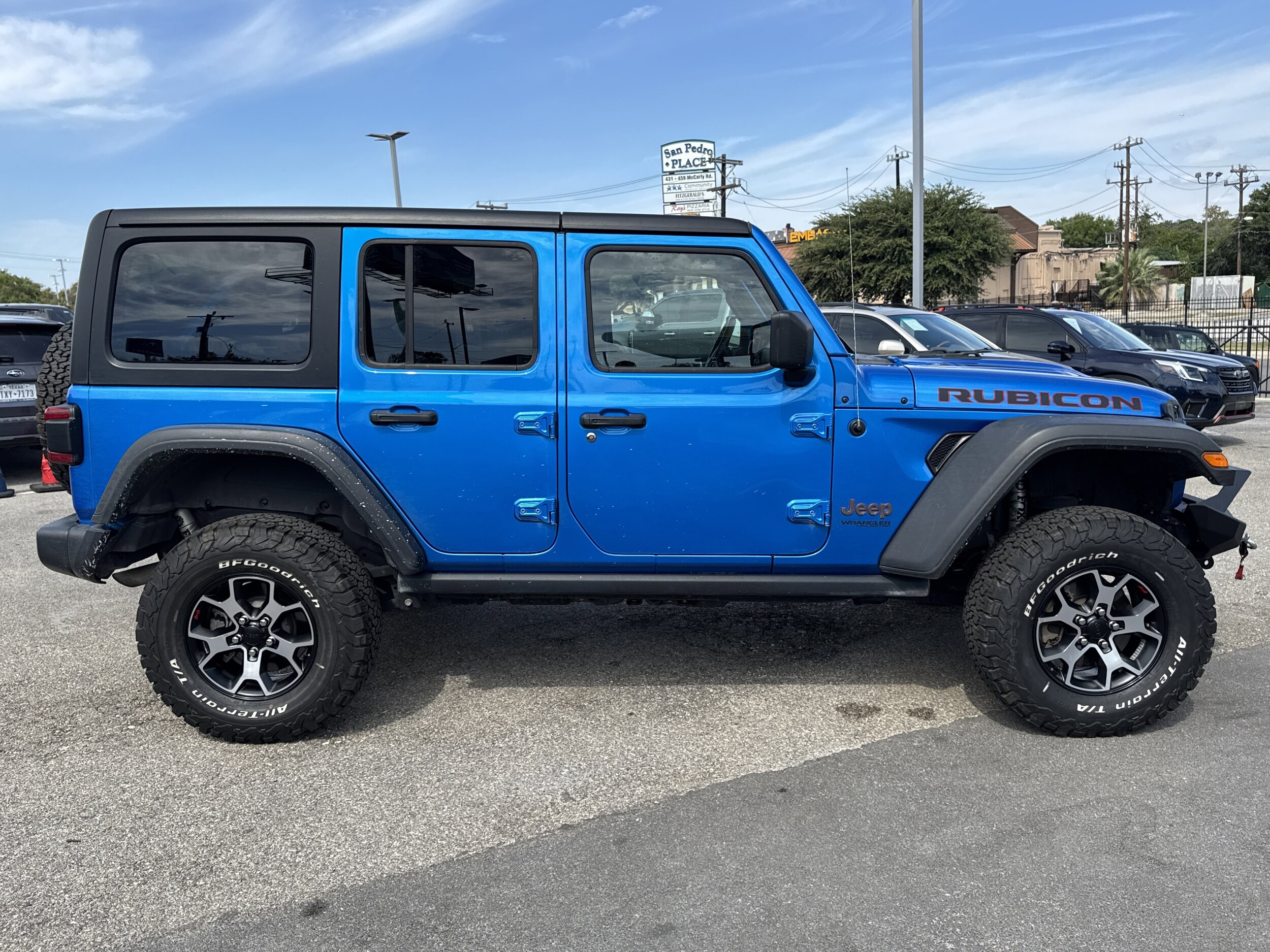 2022 Jeep Wrangler Unlimited Rubicon photo 2