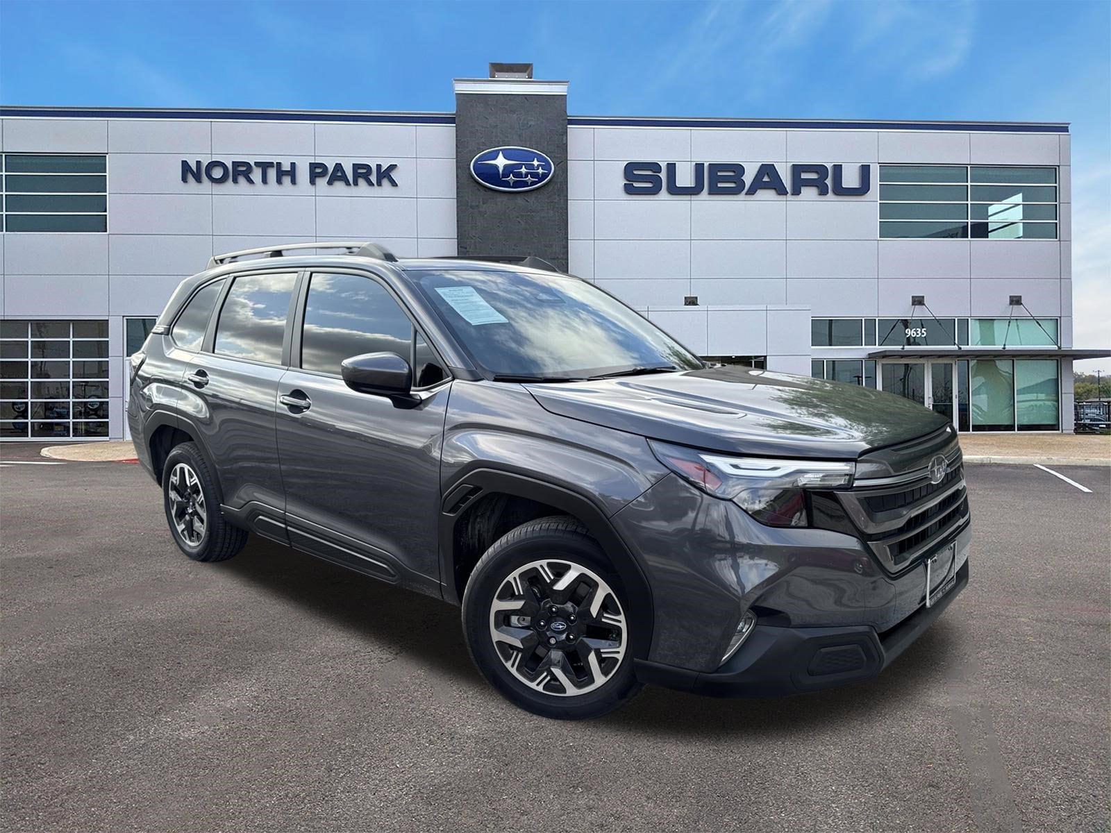 2025 Subaru Forester Premium's photo