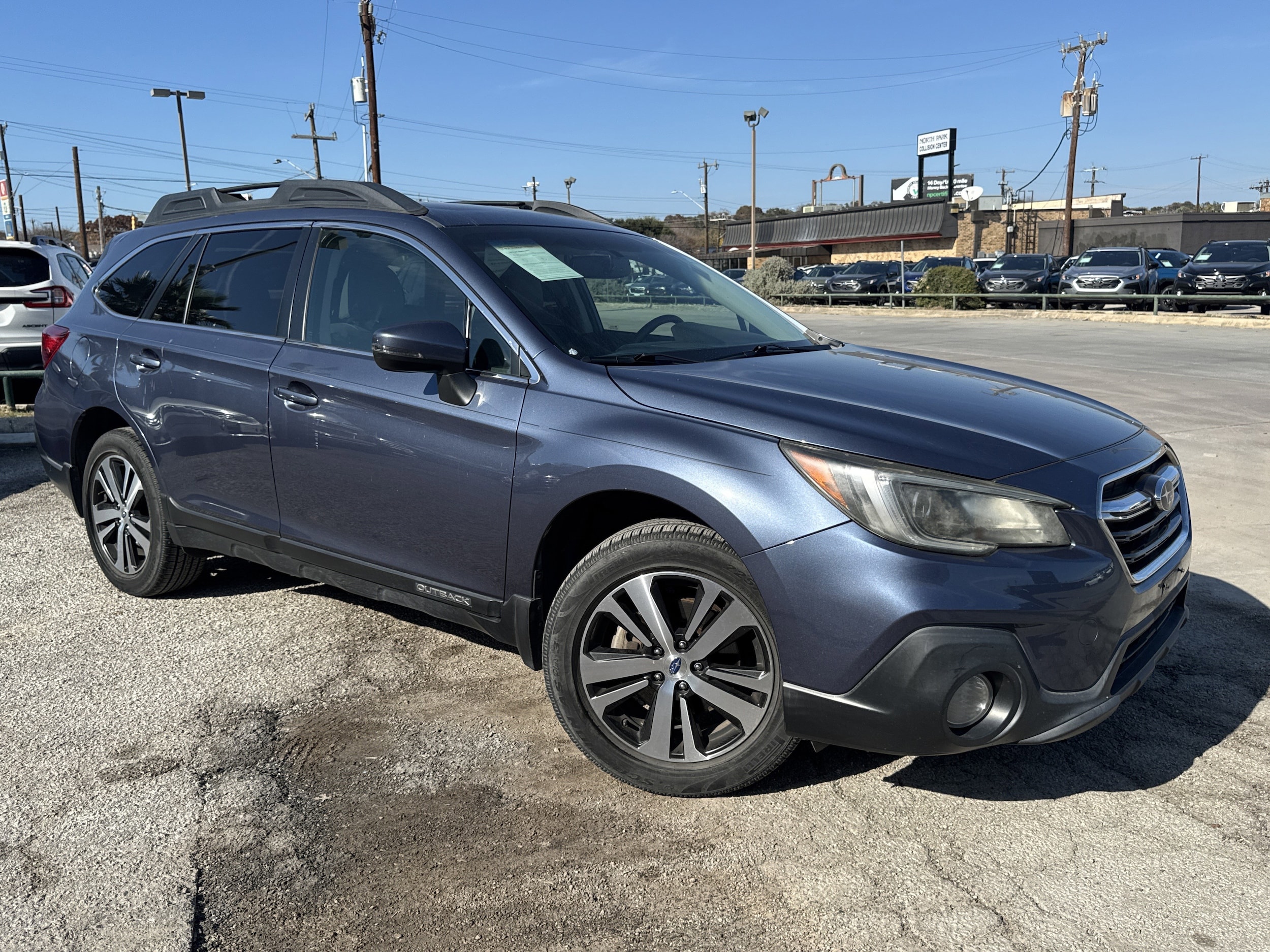 2018 Subaru Outback Limited's photo