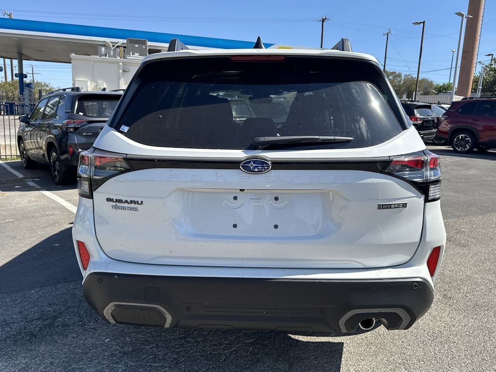 New 2025 Subaru Forester Hybrid Limited SUV