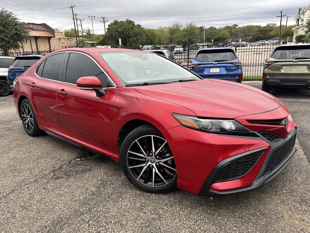 Used 2021 Toyota Camry SE Sedan