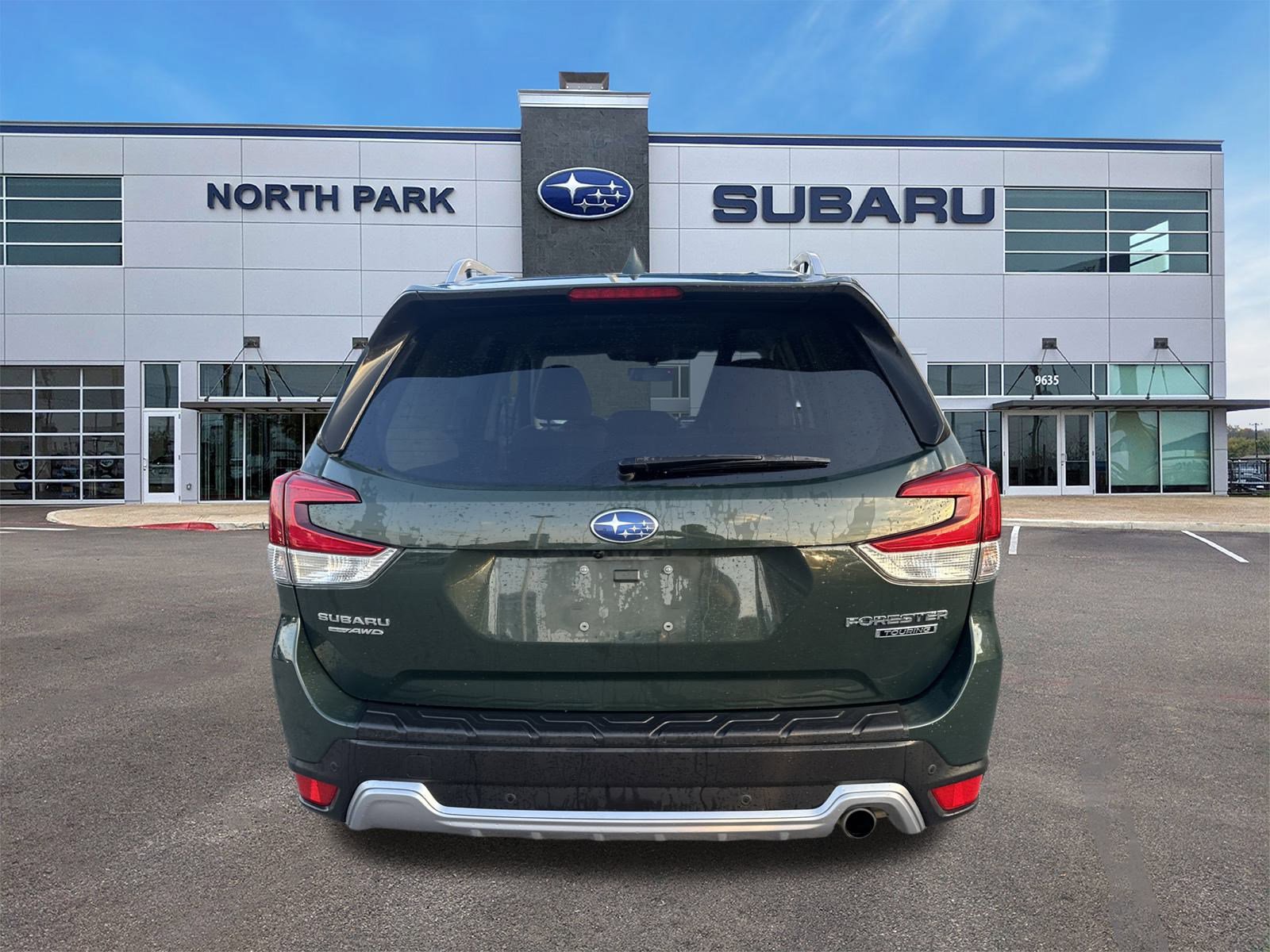 2023 Subaru Forester Touring photo 4