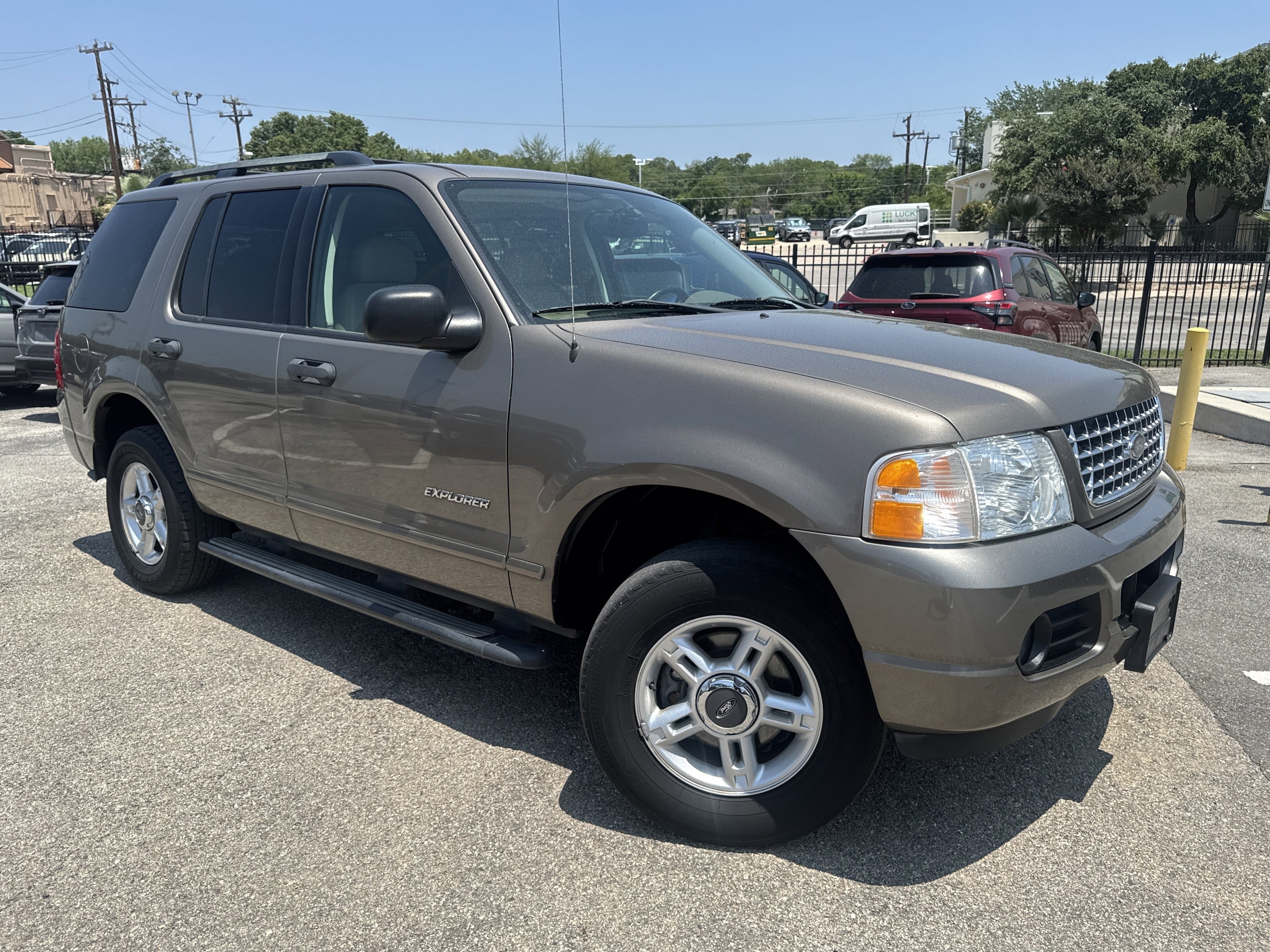 2004 Ford Explorer XLT 4.0 4x4's photo