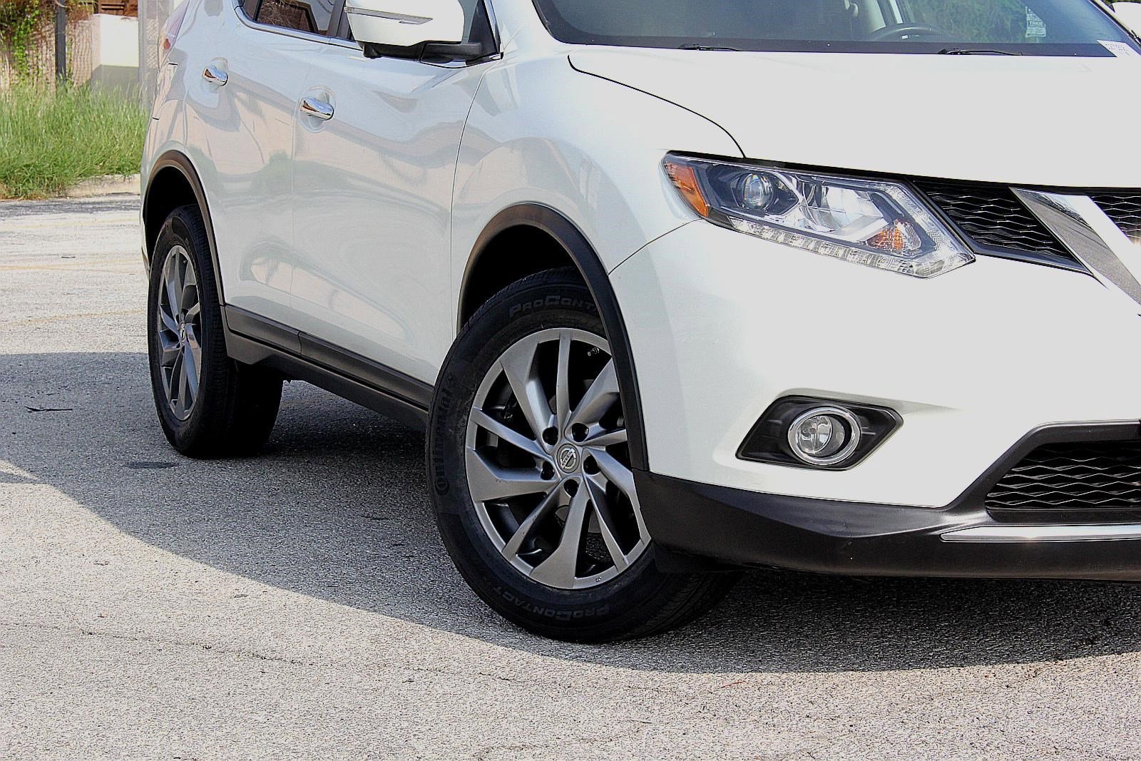 Used 2015 Nissan Rogue SL with VIN 5N1AT2MV3FC872608 for sale in San Antonio, TX