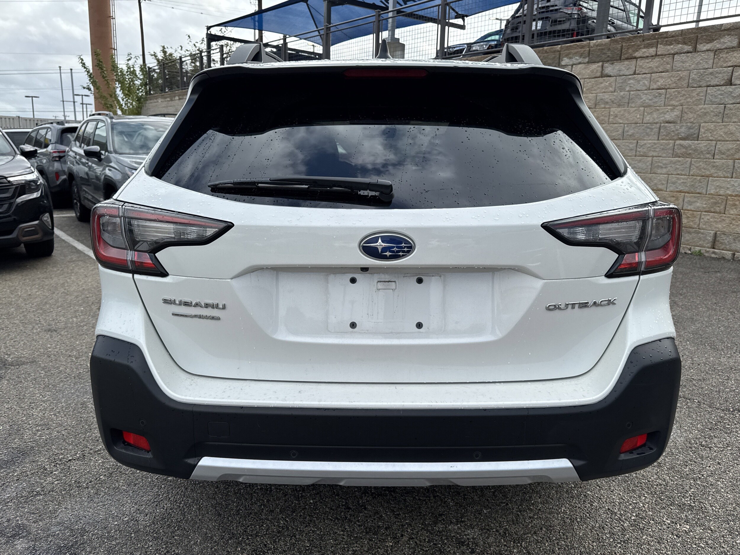 2023 Subaru Outback Limited photo 4