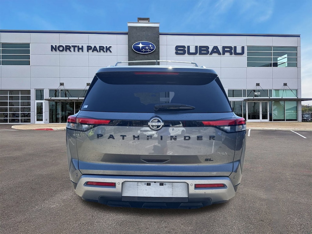 Used 2023 Nissan Pathfinder SL SUV