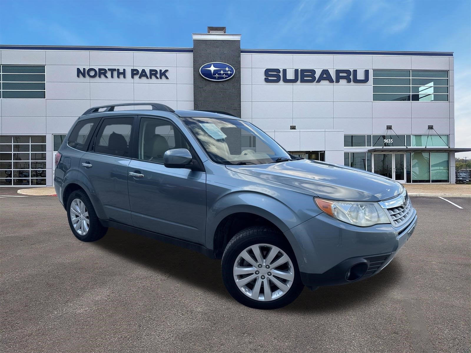 2011 Subaru Forester 2.5X Limited AT's photo