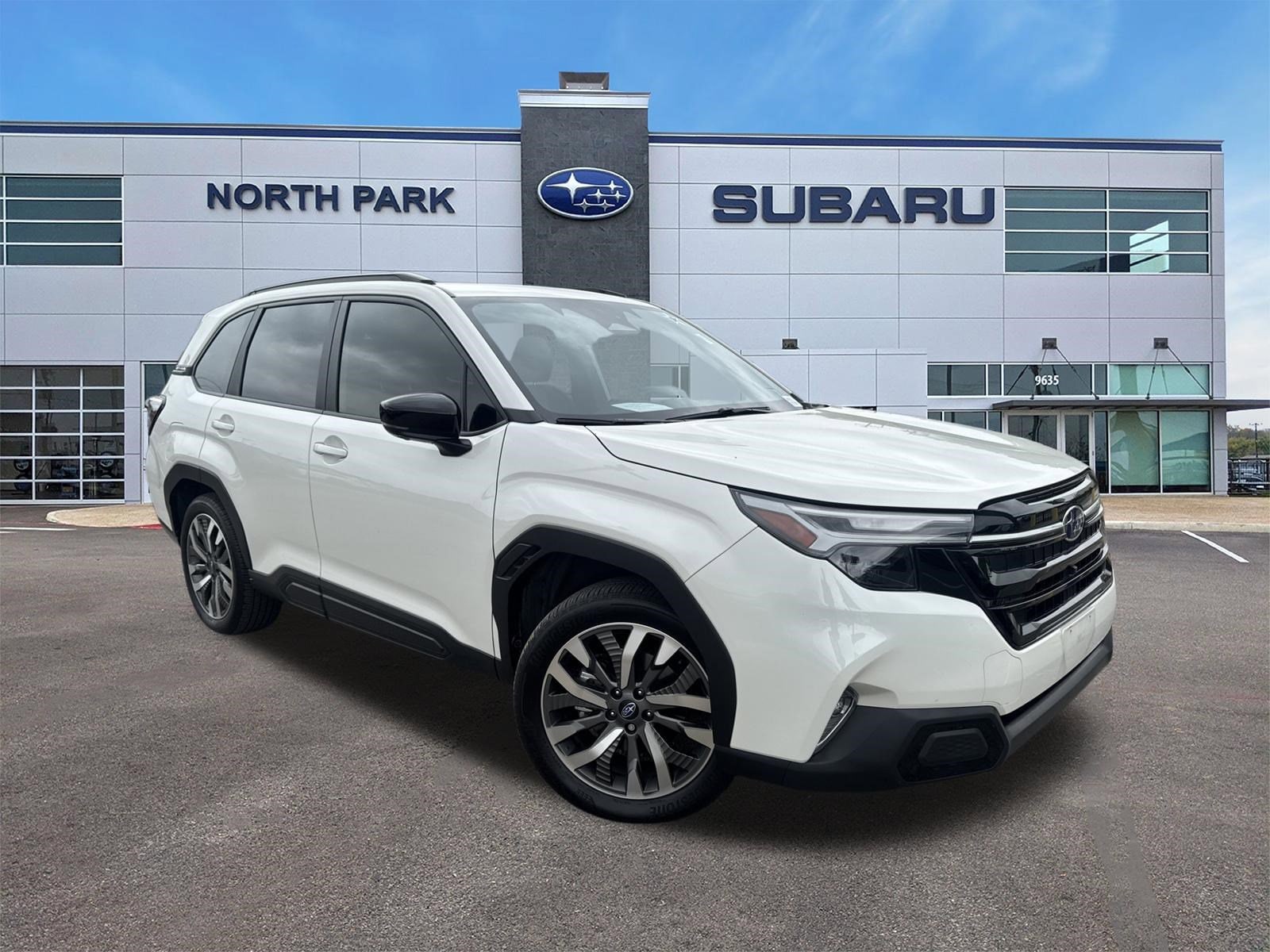 2025 Subaru Forester Touring's photo