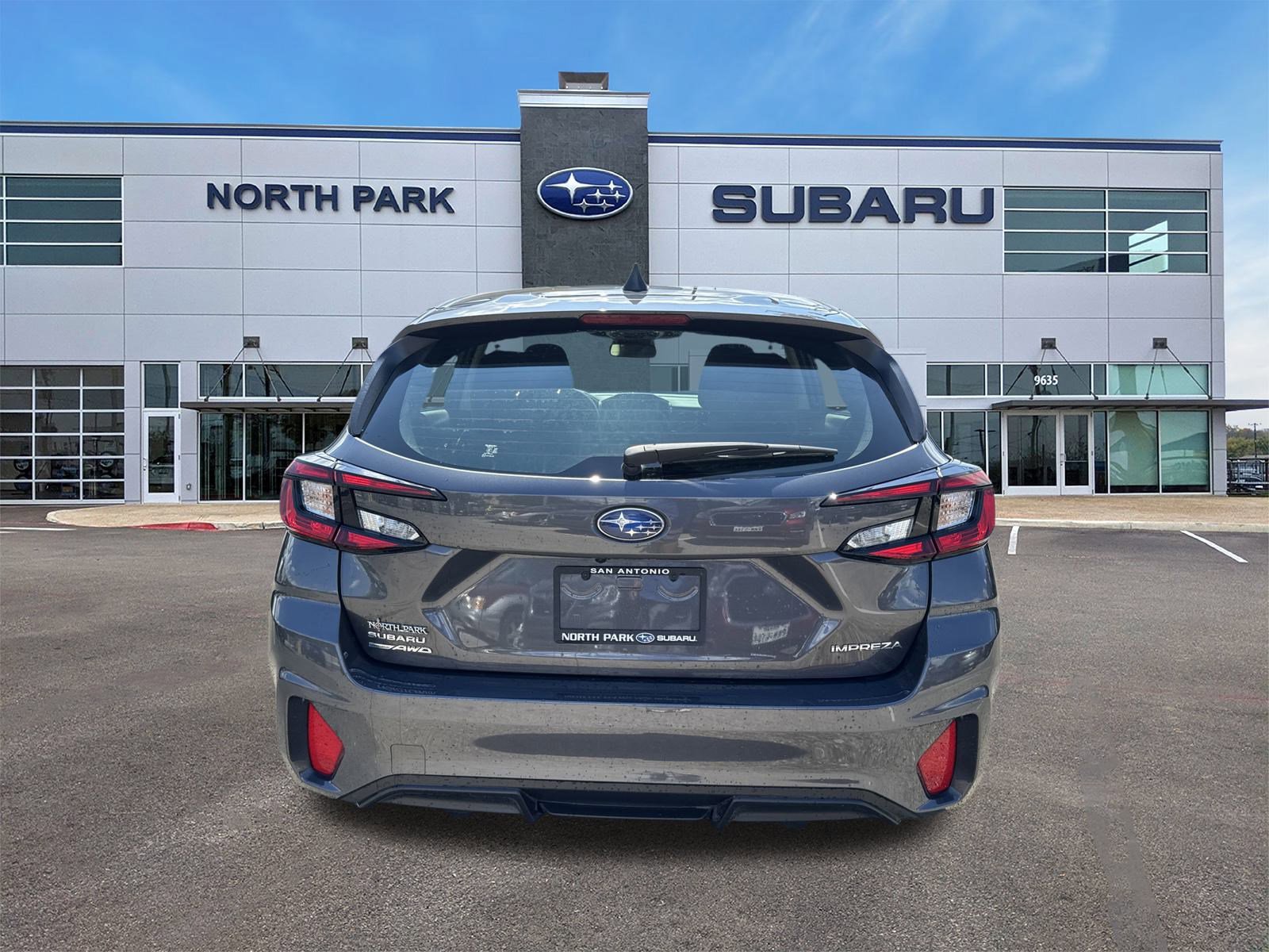 2025 Subaru Impreza Base photo 4