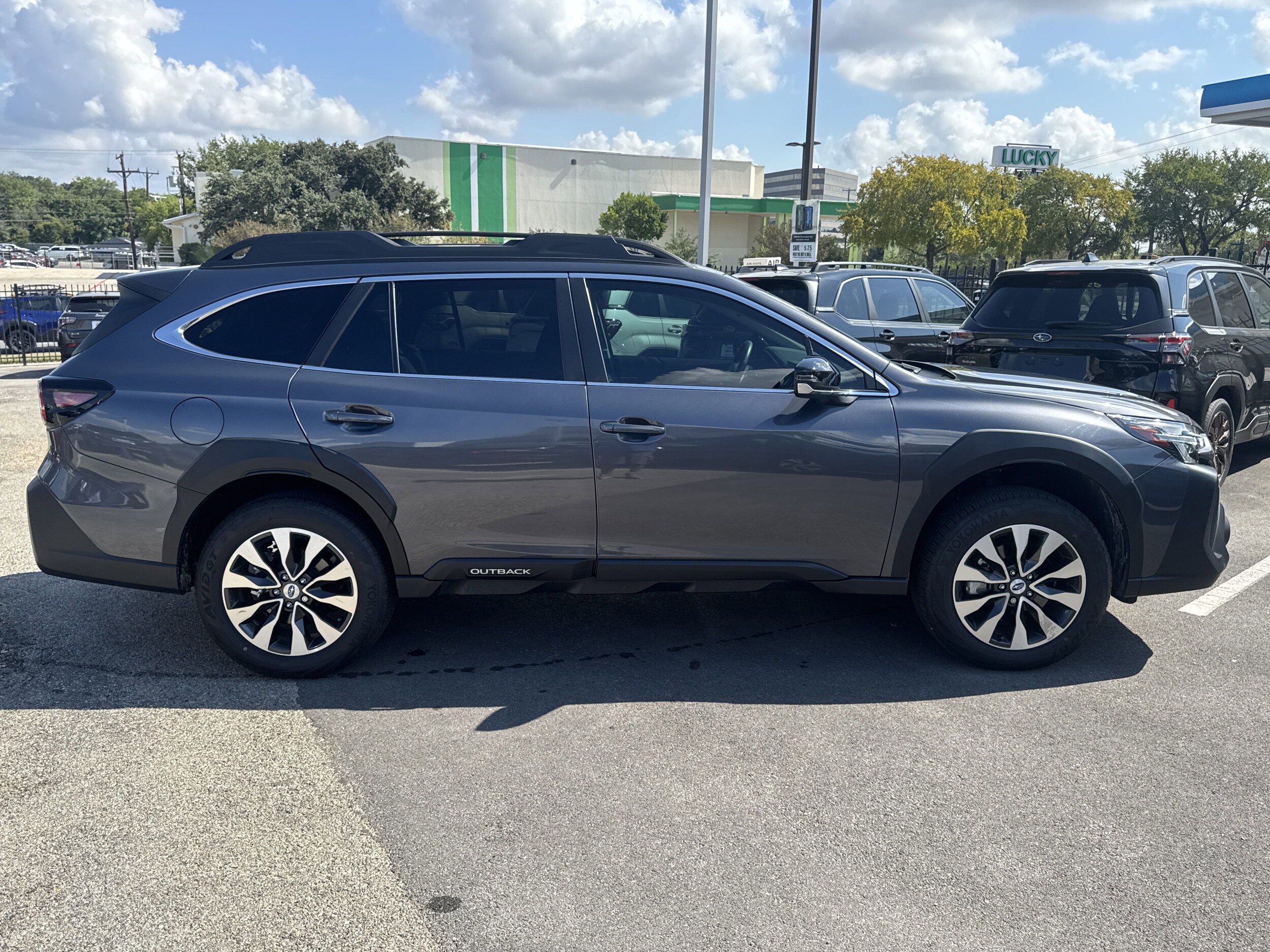 2025 Subaru Outback Limited photo 2