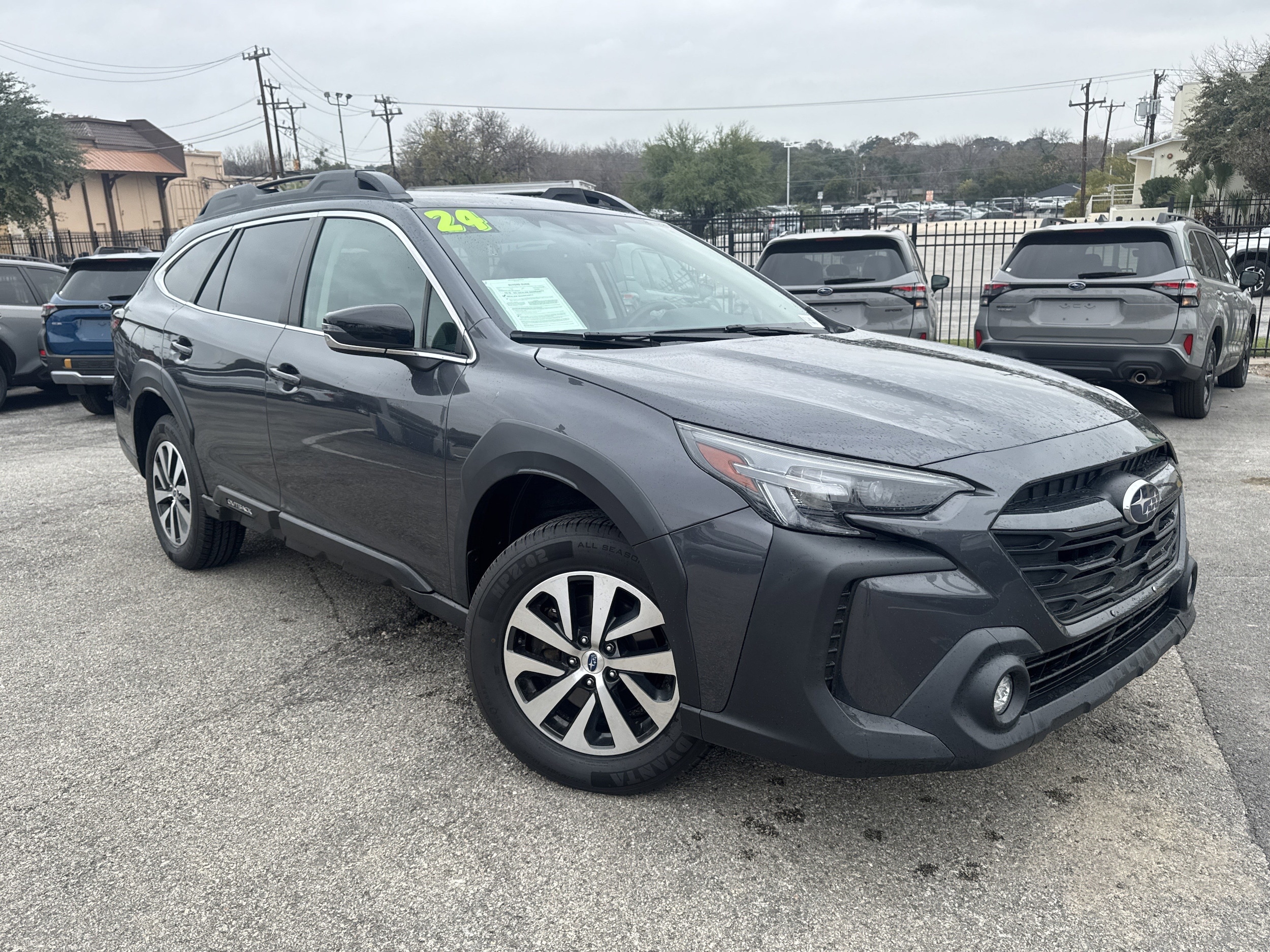 2024 Subaru Outback Premium's photo