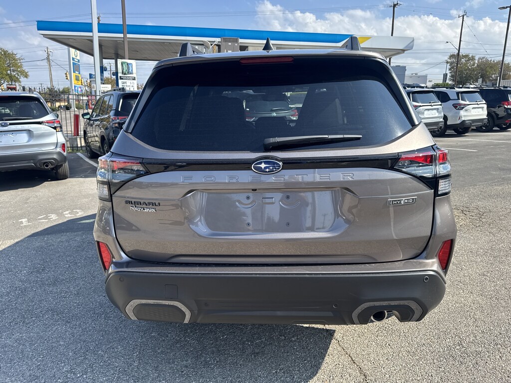 New 2025 Subaru Forester Hybrid Limited SUV