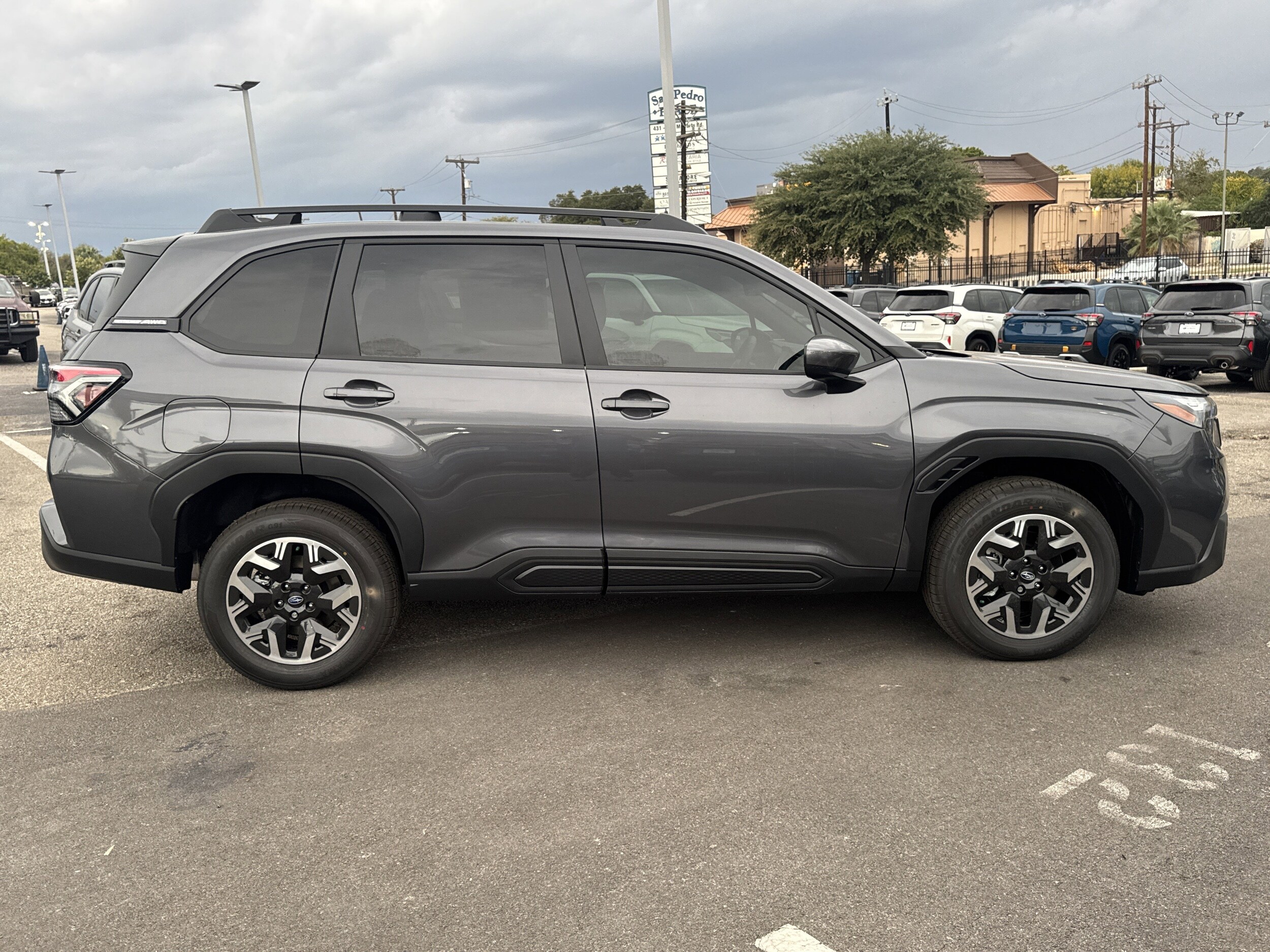 2026 Subaru Forester Premium photo 2