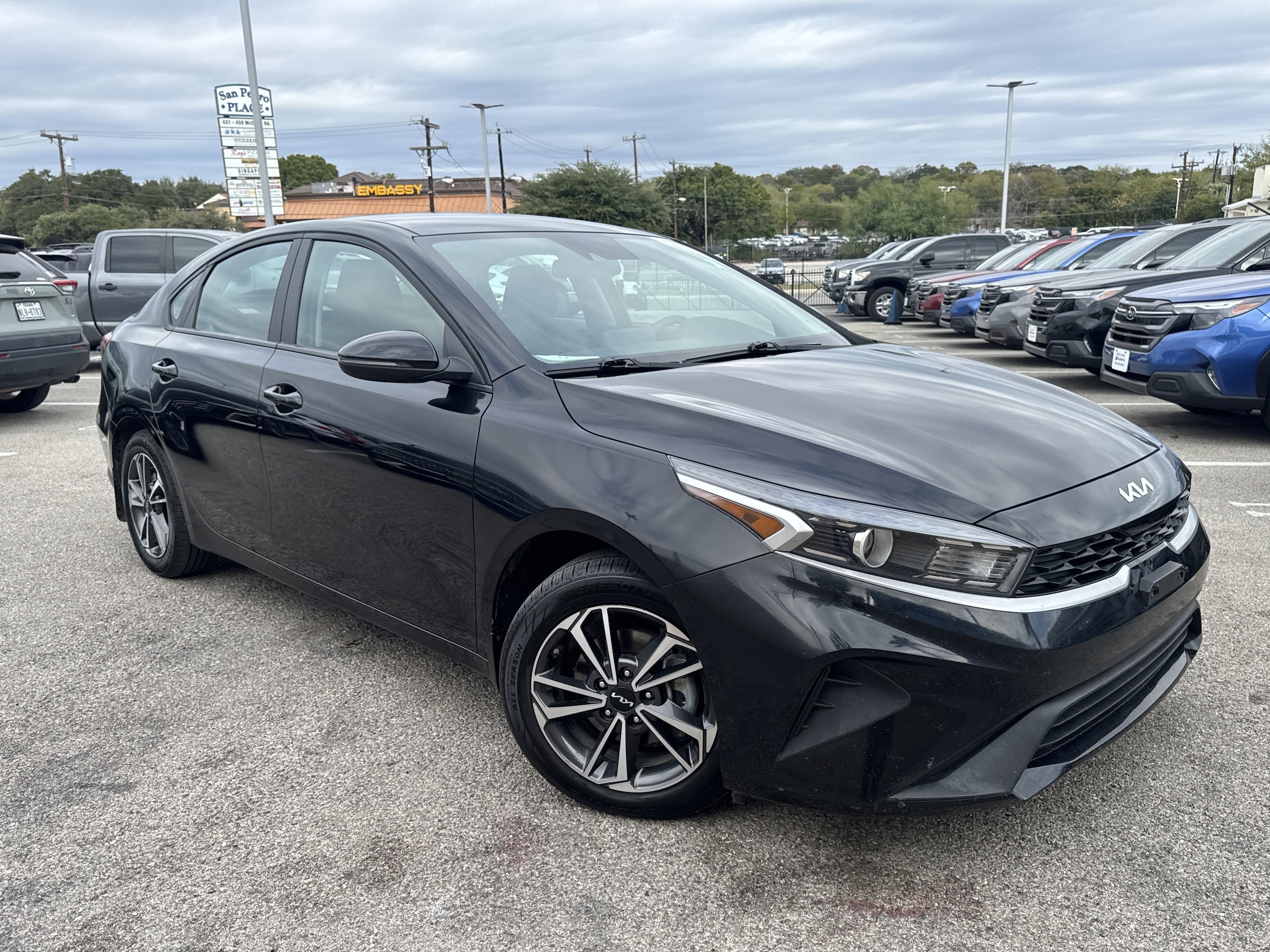 2023 Kia Forte LXS's photo