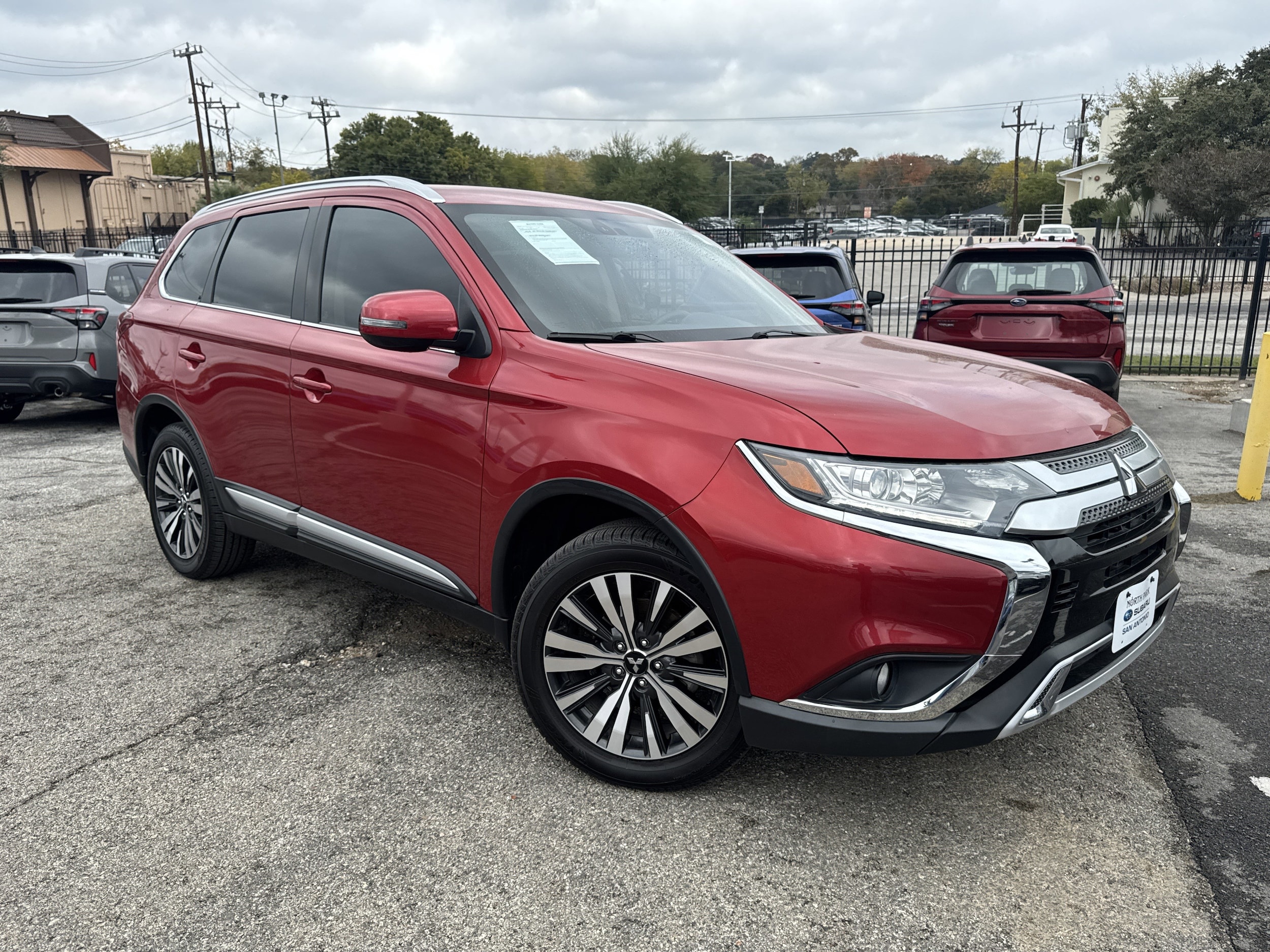 2019 Mitsubishi Outlander SEL's photo
