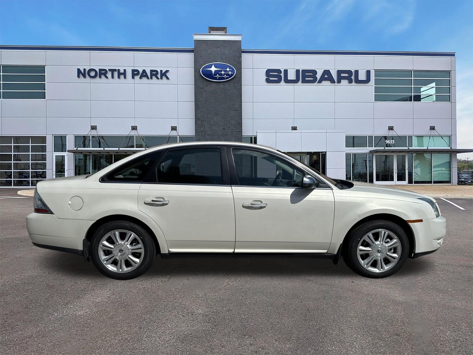Used 2009 Mercury Sable Premier with VIN 1MEHM42W79G611114 for sale in San Antonio, TX