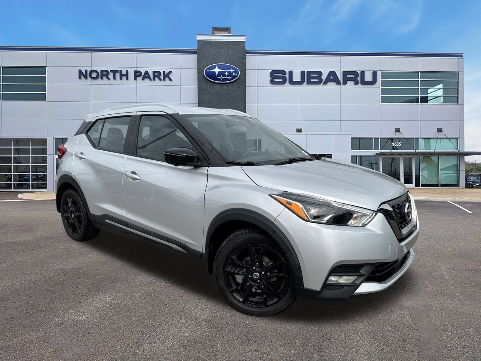 2020 Nissan Kicks SR