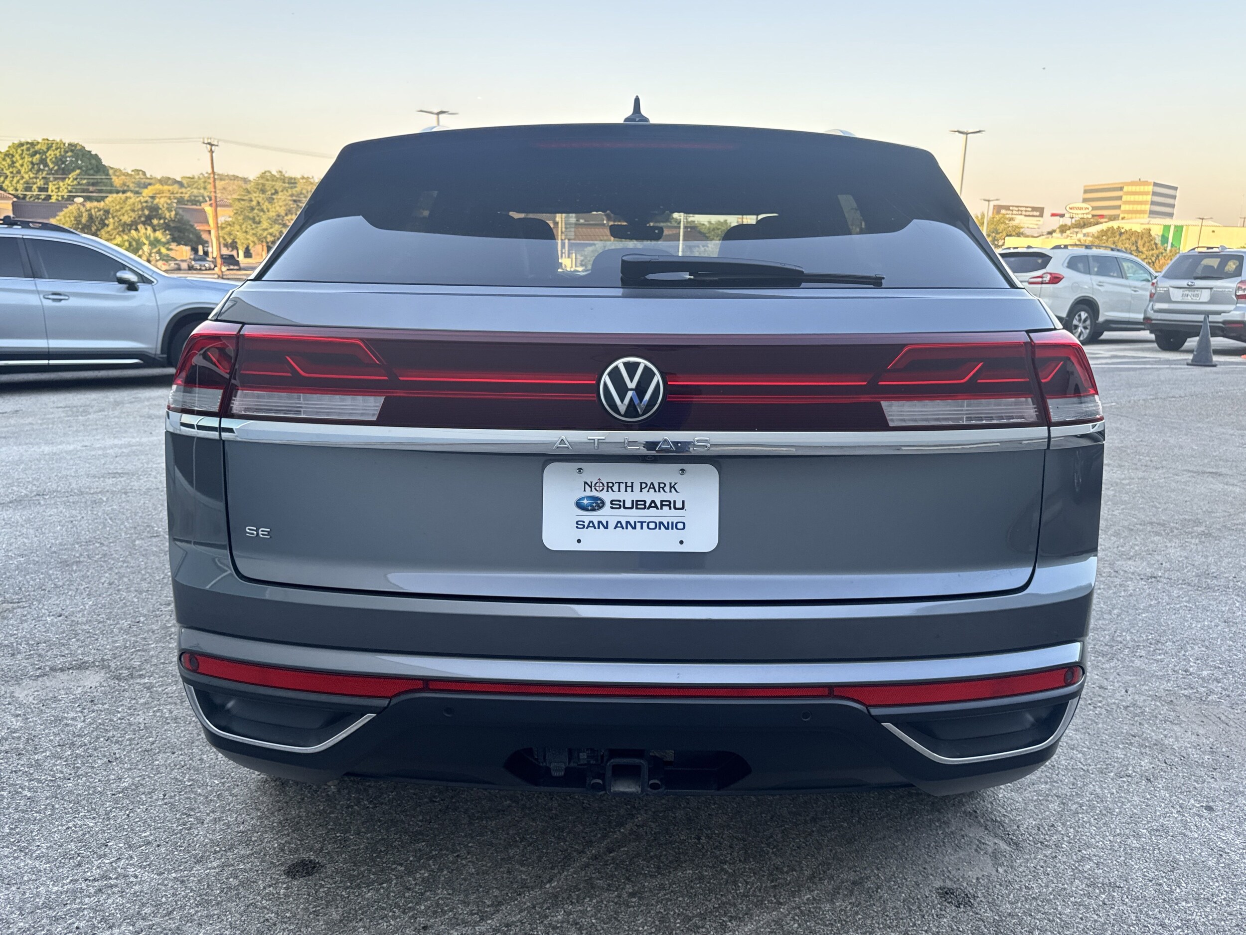 2024 Volkswagen Atlas Cross Sport SE Technology photo 2