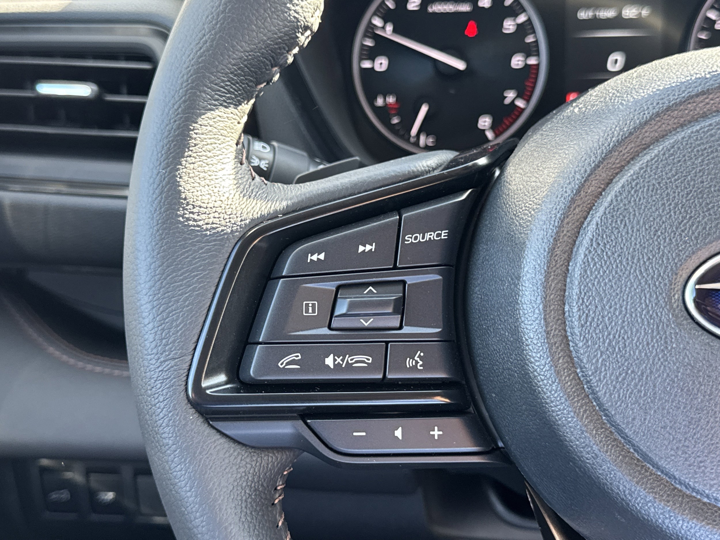 2026 Subaru Ascent Limited Bronze Edition - Photo 15