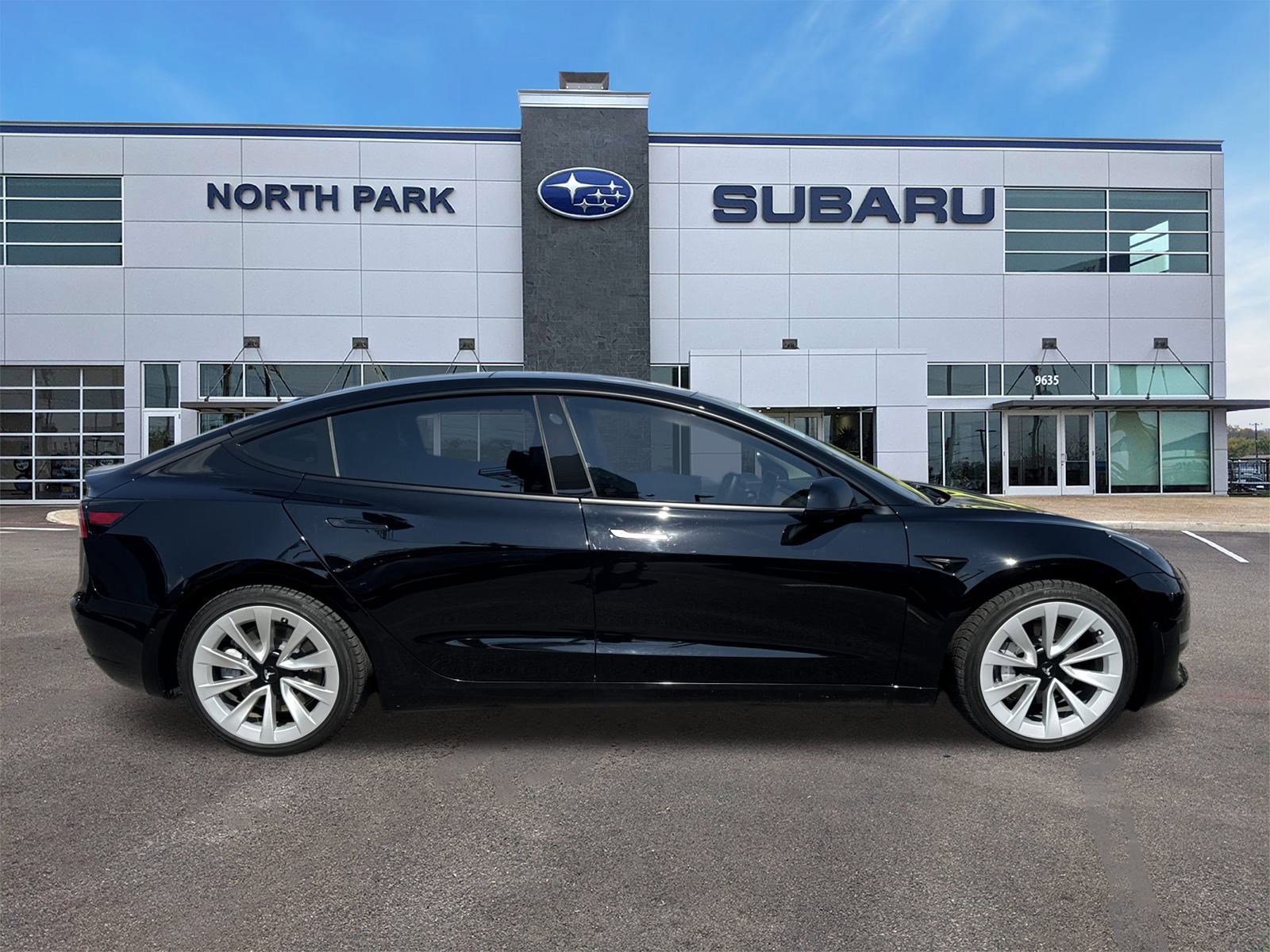 2021 Tesla Model 3 Long Range photo 2