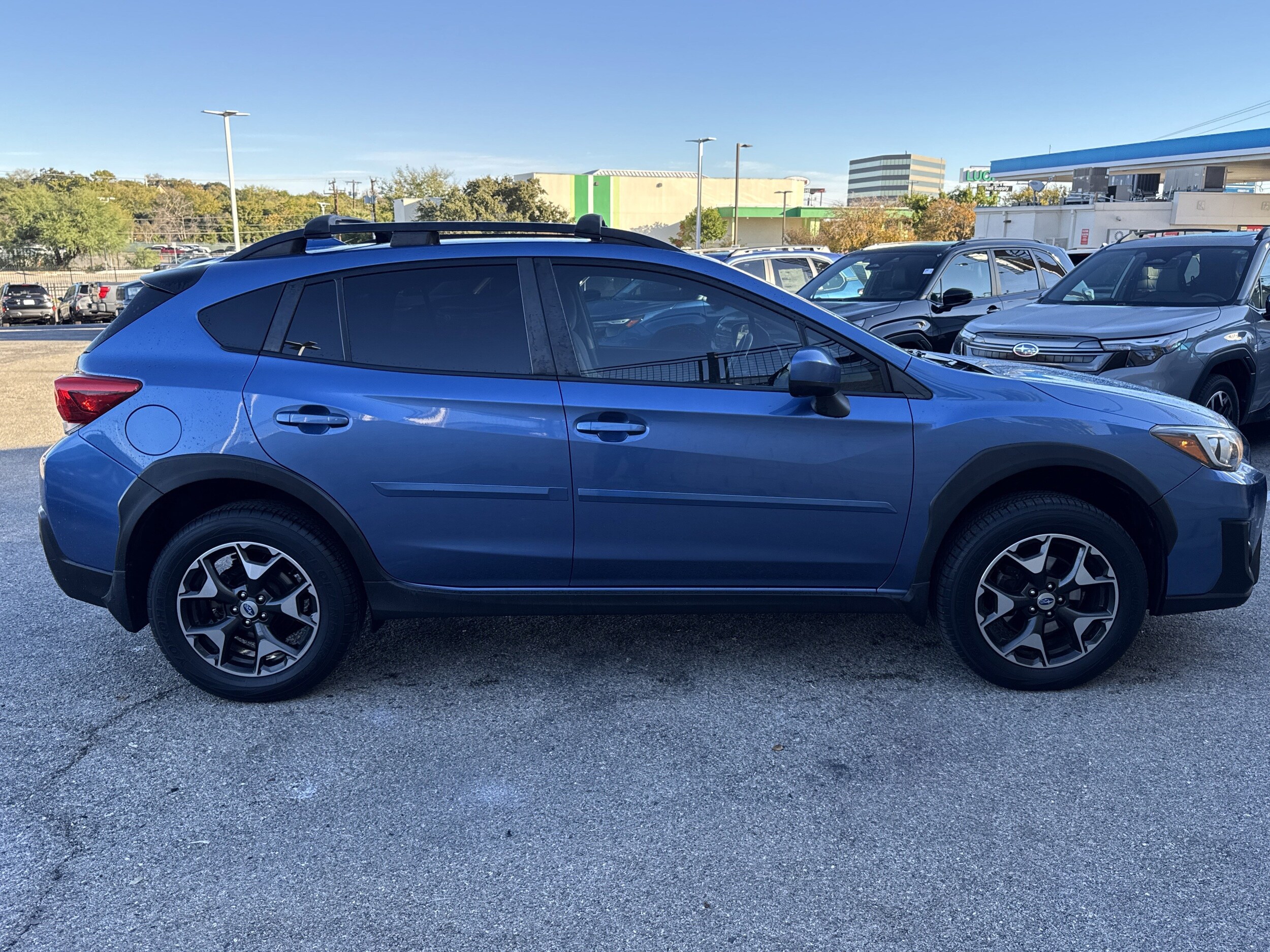 2018 Subaru Crosstrek 2.0i Premium photo 2
