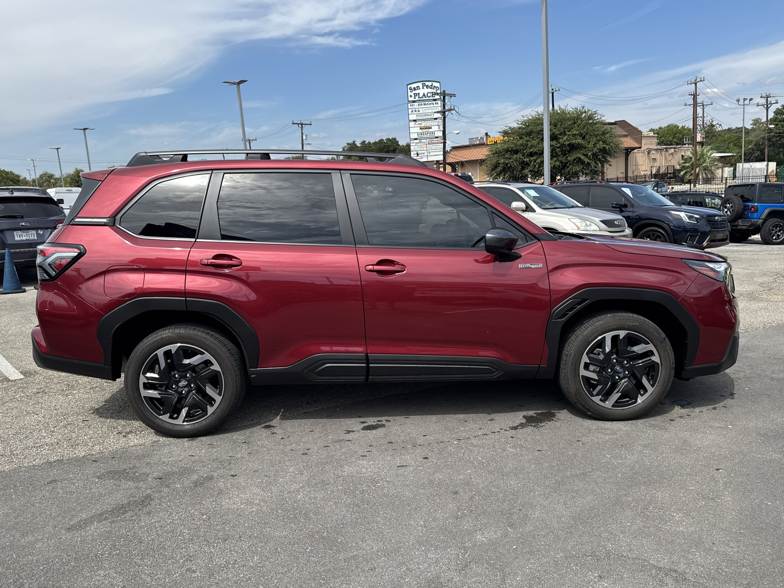 2025 Subaru Forester Premium photo 2