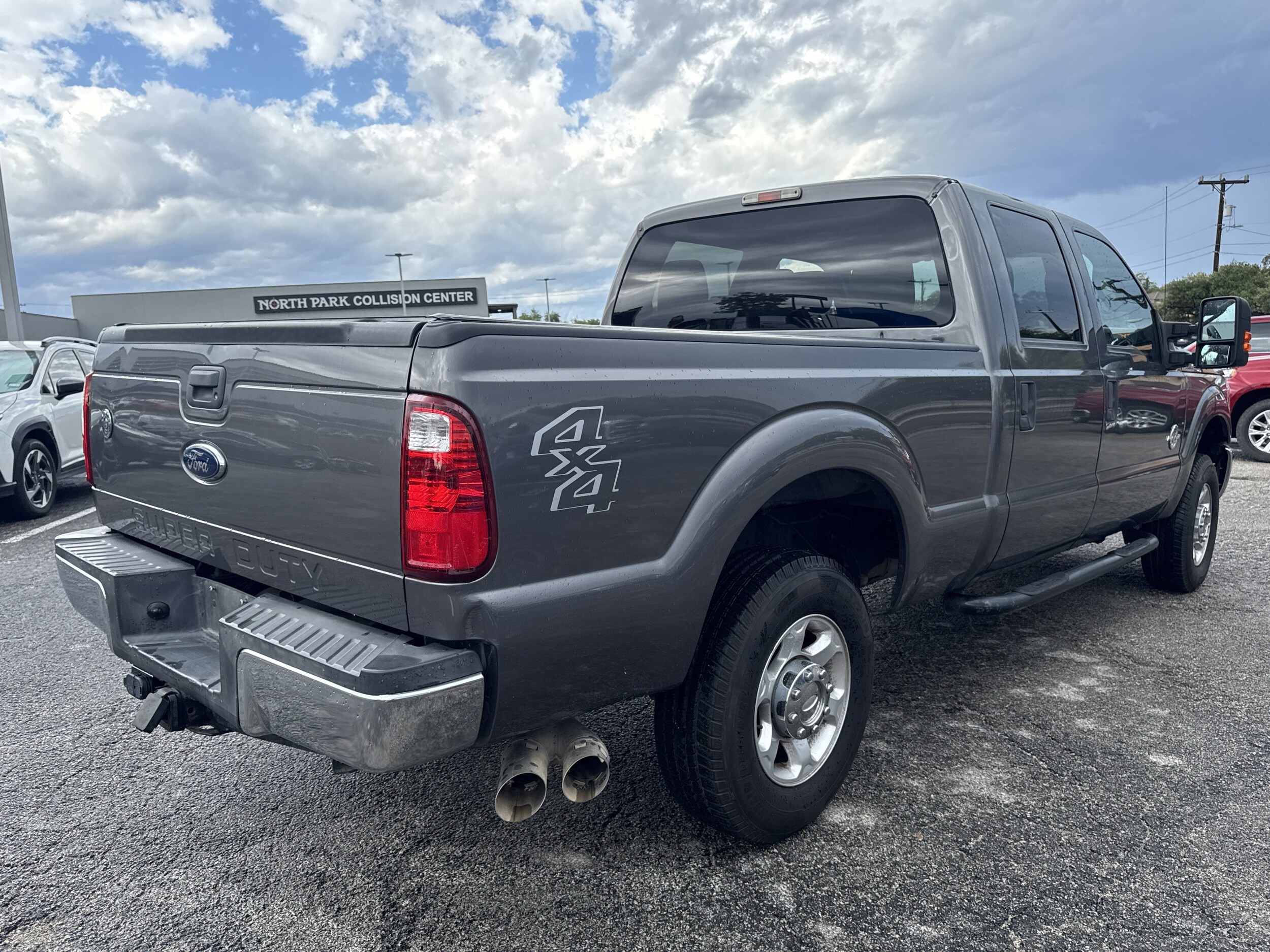 2013 Ford F-250 XLT photo 3