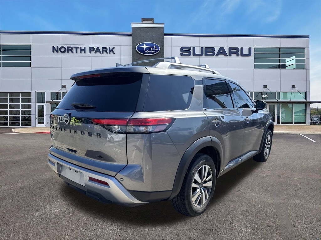 Used 2023 Nissan Pathfinder SL SUV