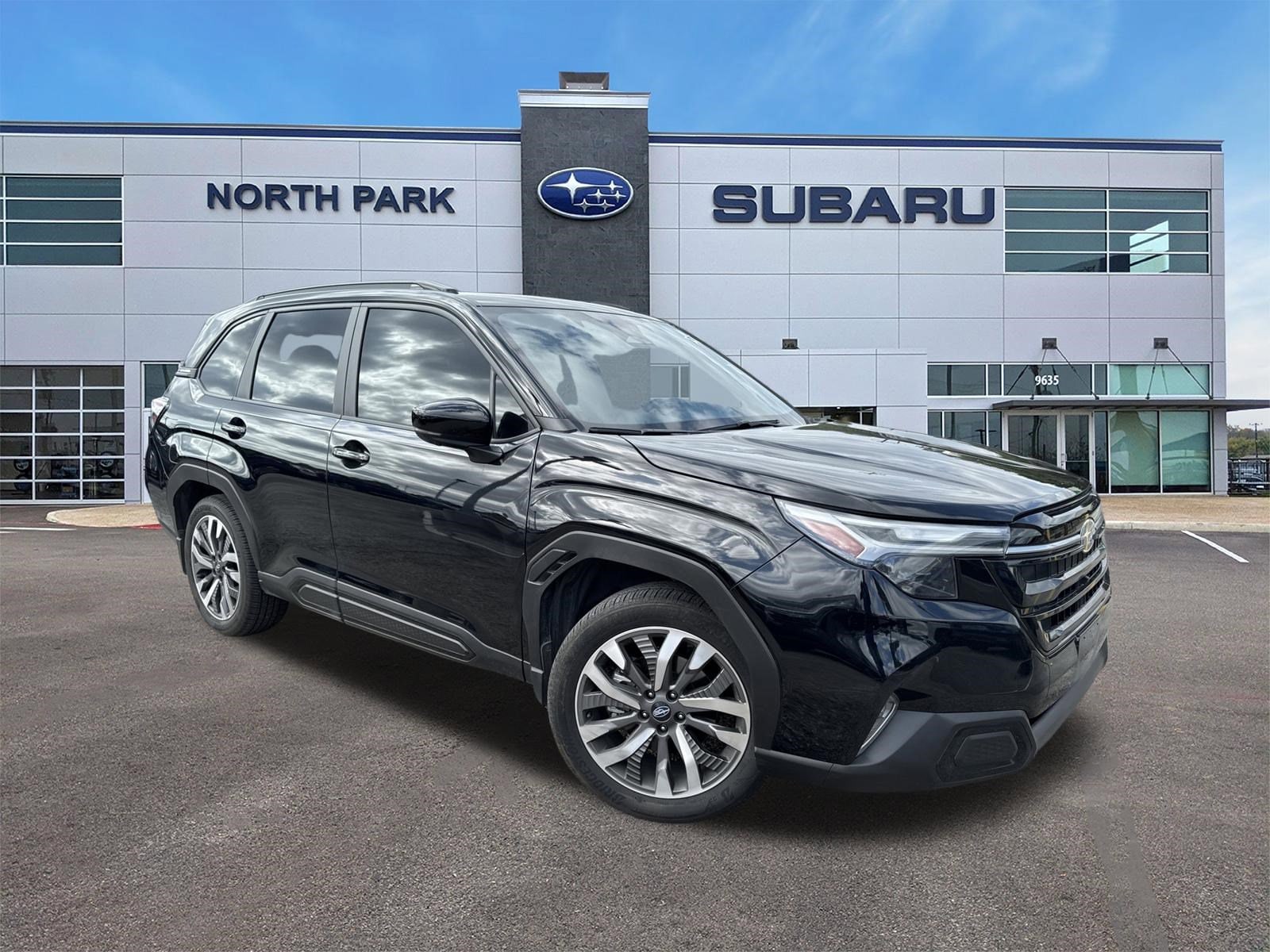 2025 Subaru Forester Touring's photo