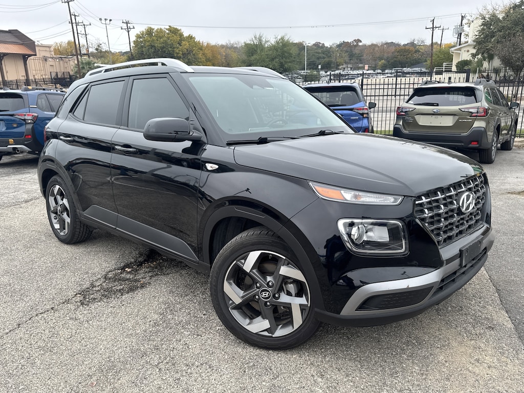 Used 2024 Hyundai Venue SEL SUV