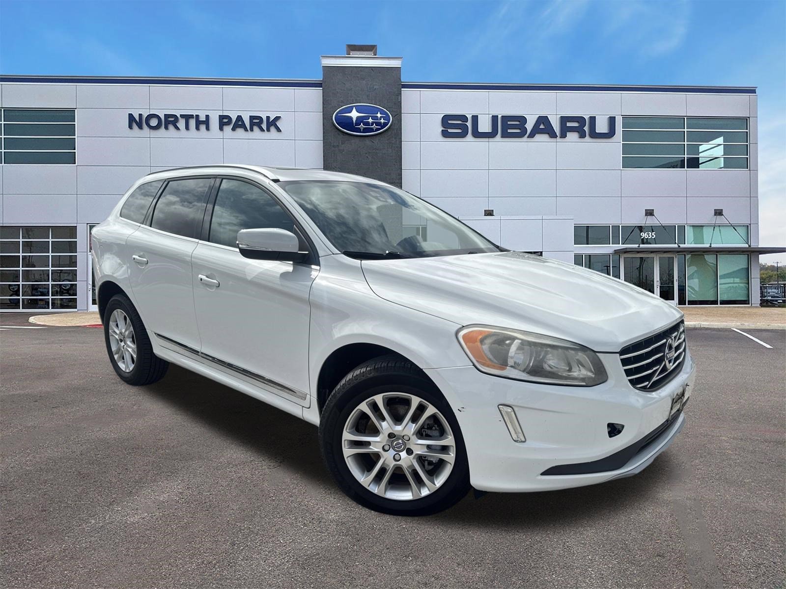 2016 Volvo XC60 T5 Drive-E FWD Premier's photo