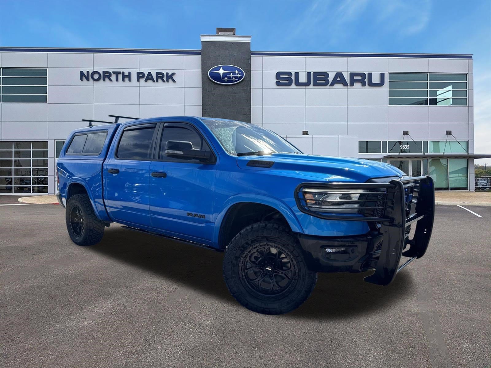 2023 RAM 1500 Big Horn/Lone Star 4x4 Crew Cab 5'7's photo