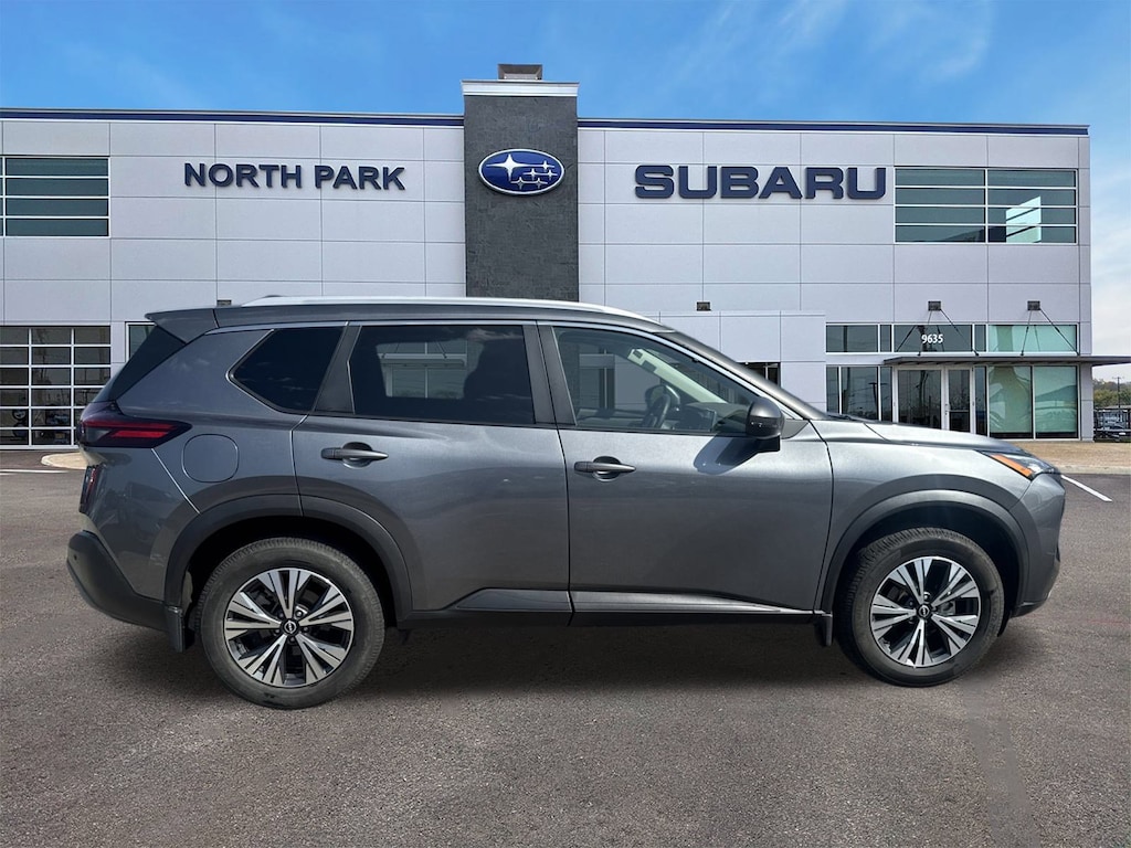 Used 2022 Nissan Rogue SV SUV