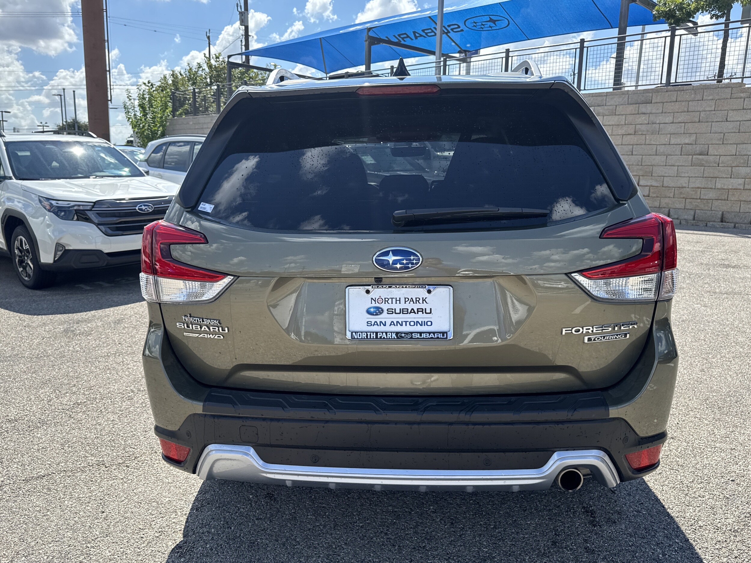 2024 Subaru Forester Touring photo 4
