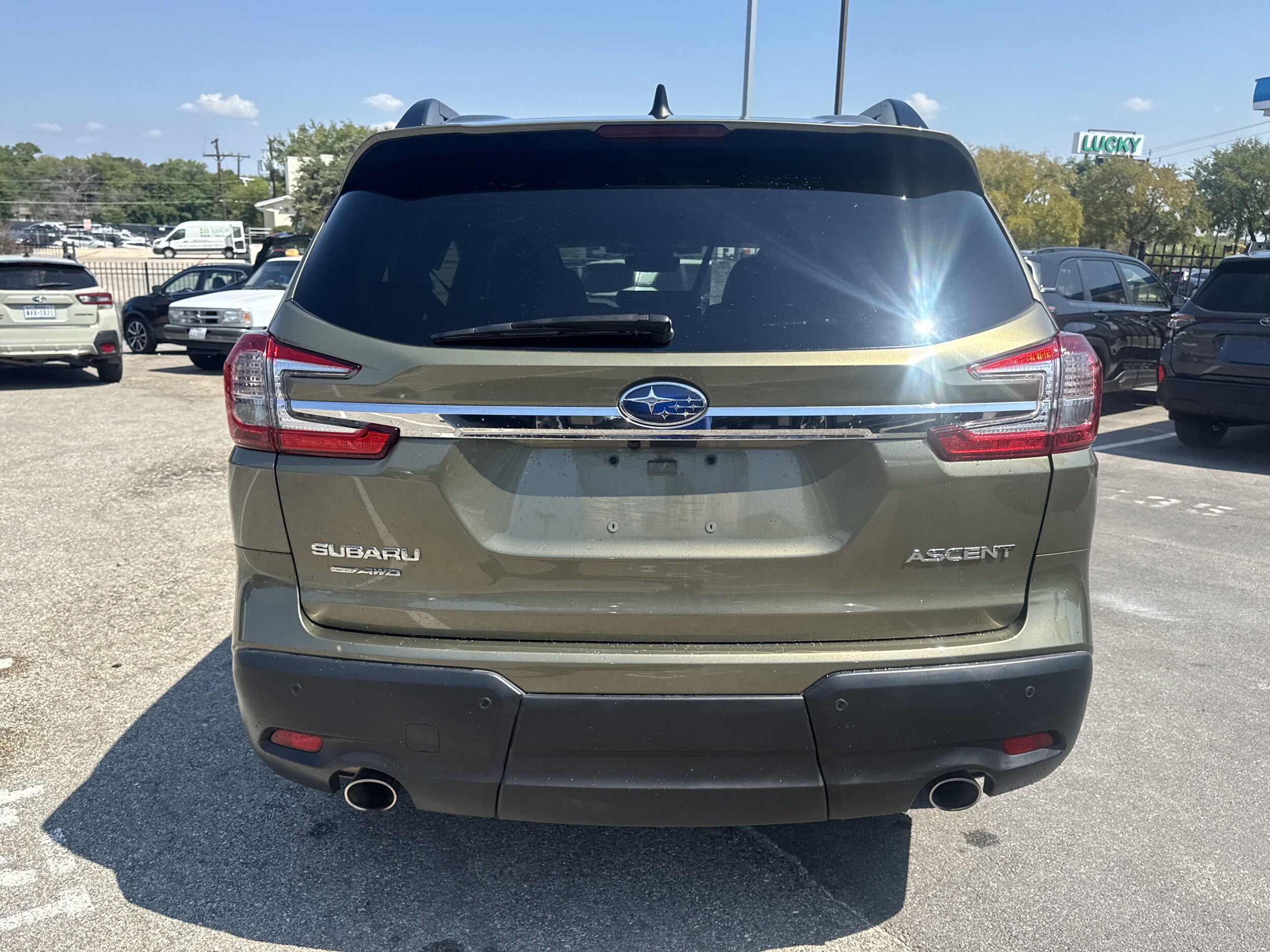 2023 Subaru Ascent Premium photo 4