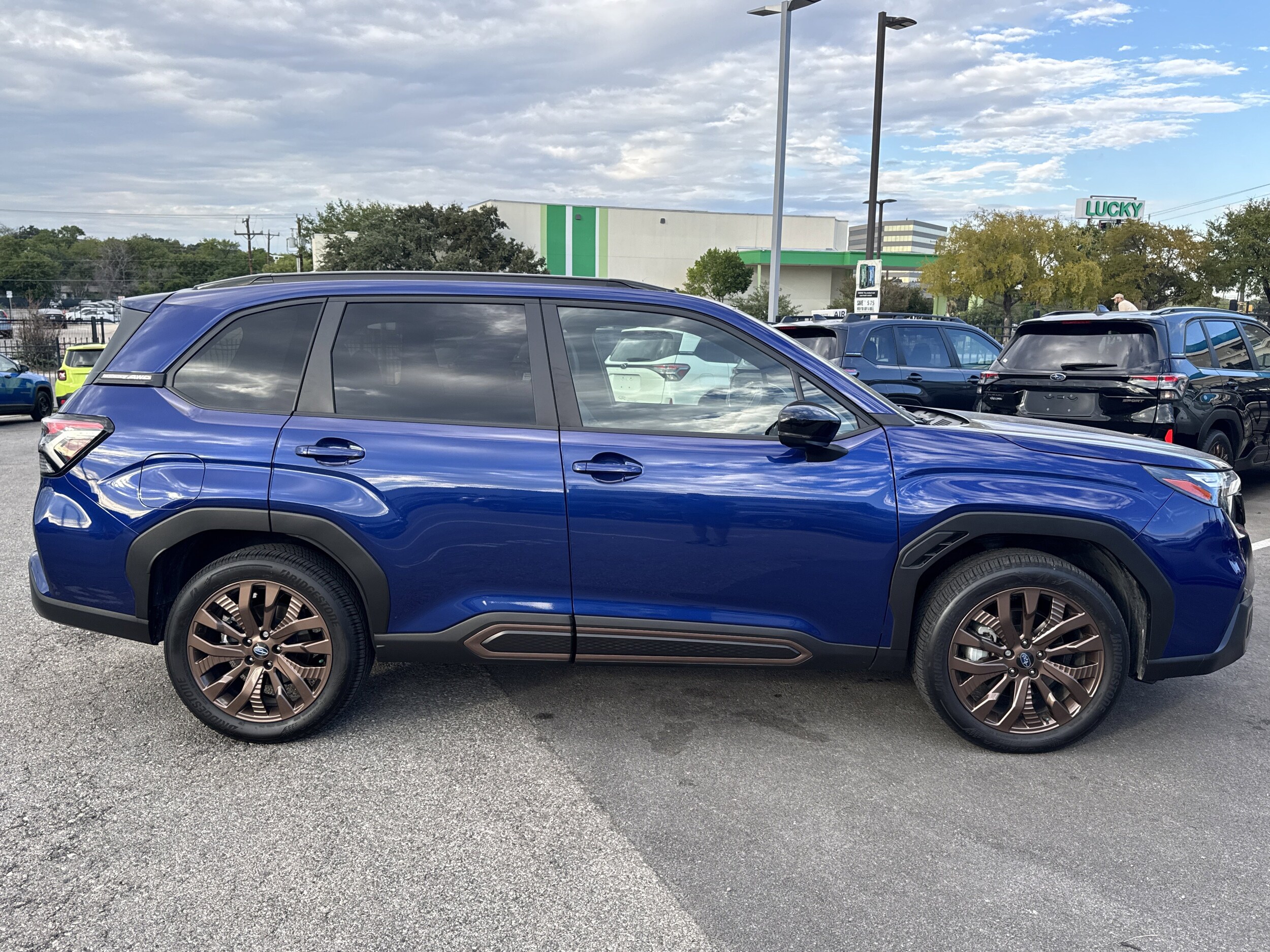 2025 Subaru Forester Sport photo 2