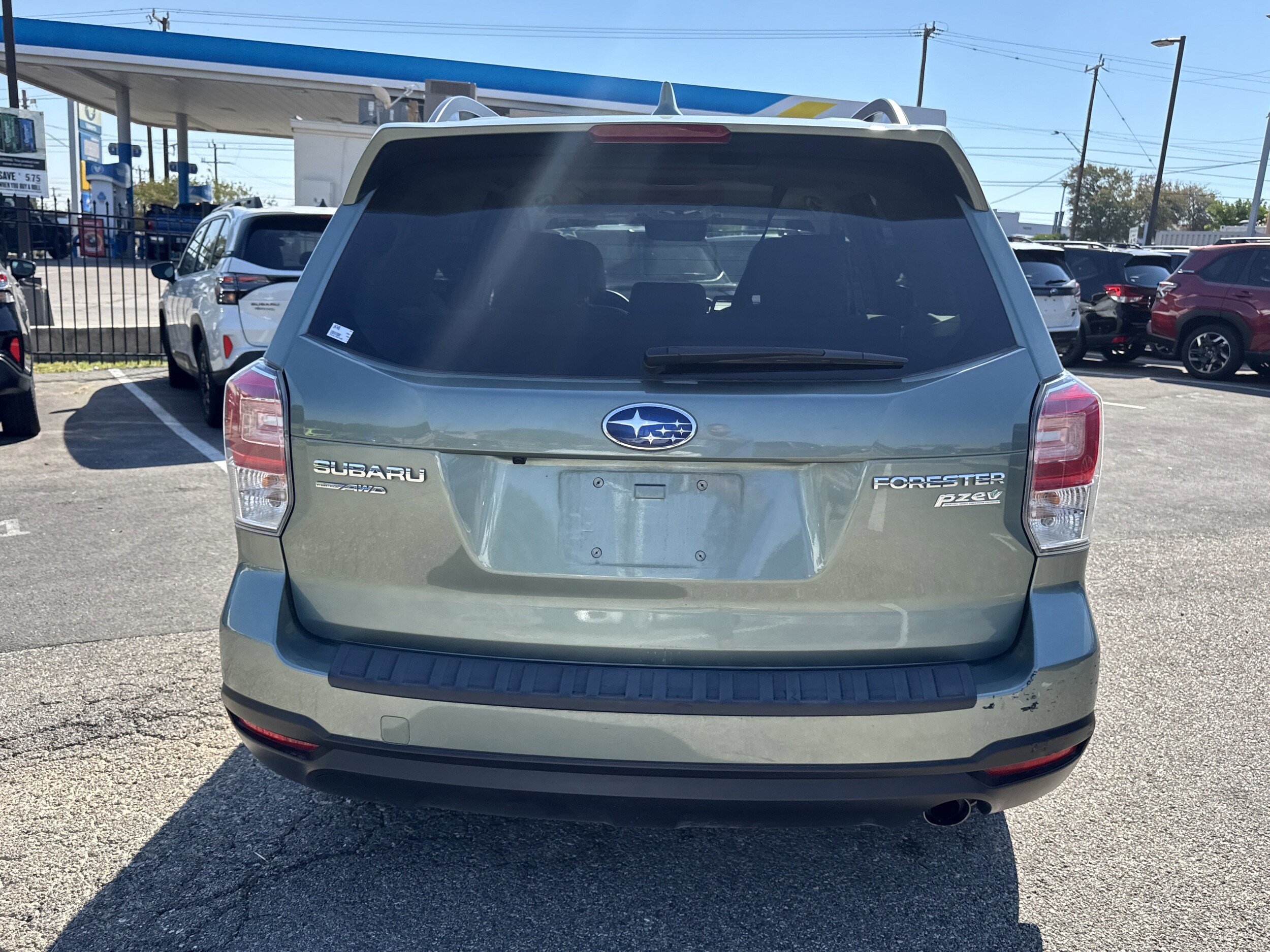 2017 Subaru Forester 2.5i Limited photo 4