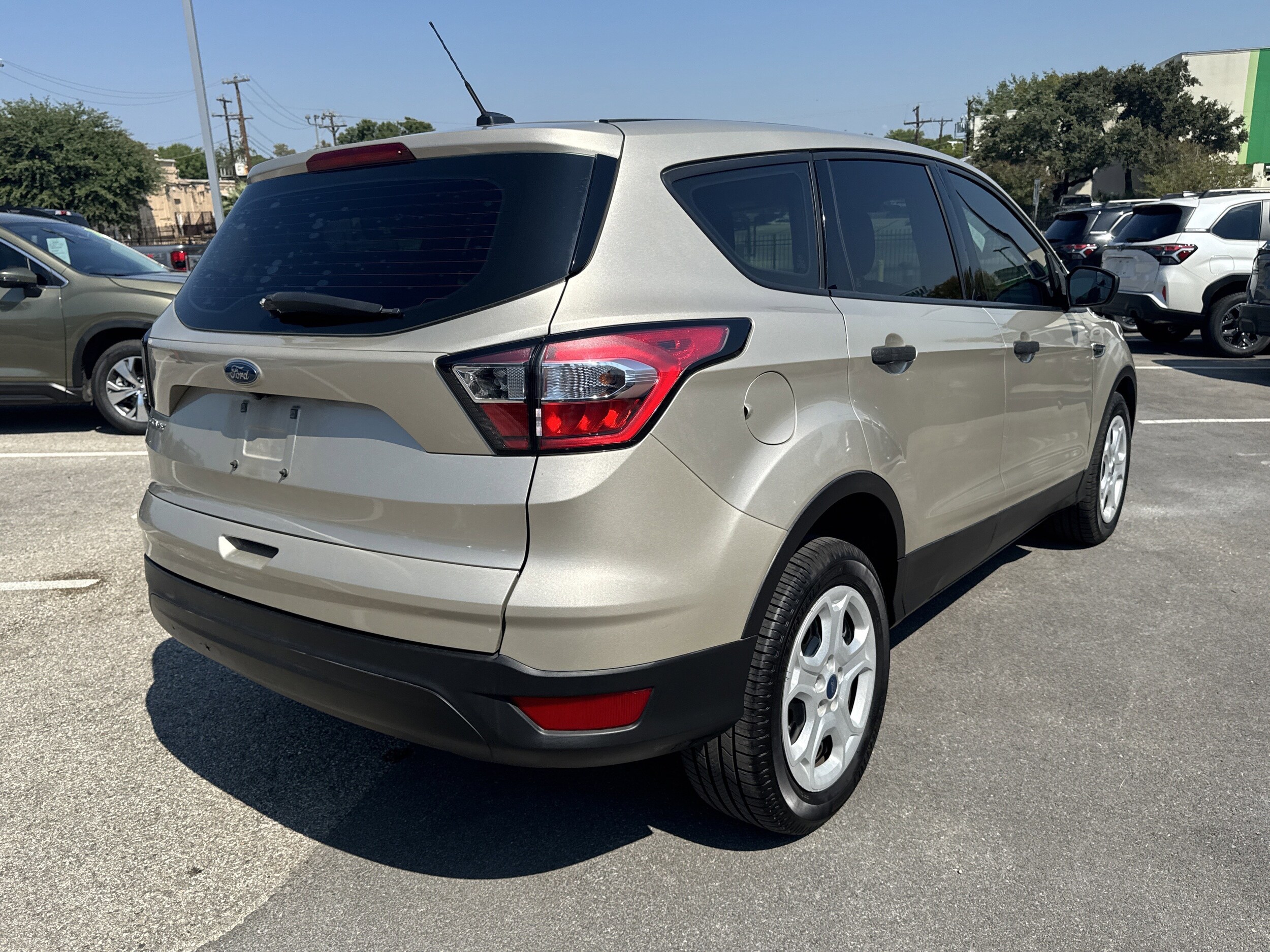 2018 Ford Escape S photo 3