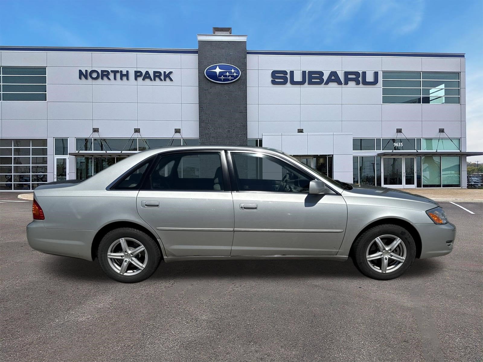 Used 2001 Toyota Avalon XL with VIN 4T1BF28B61U116463 for sale in San Antonio, TX