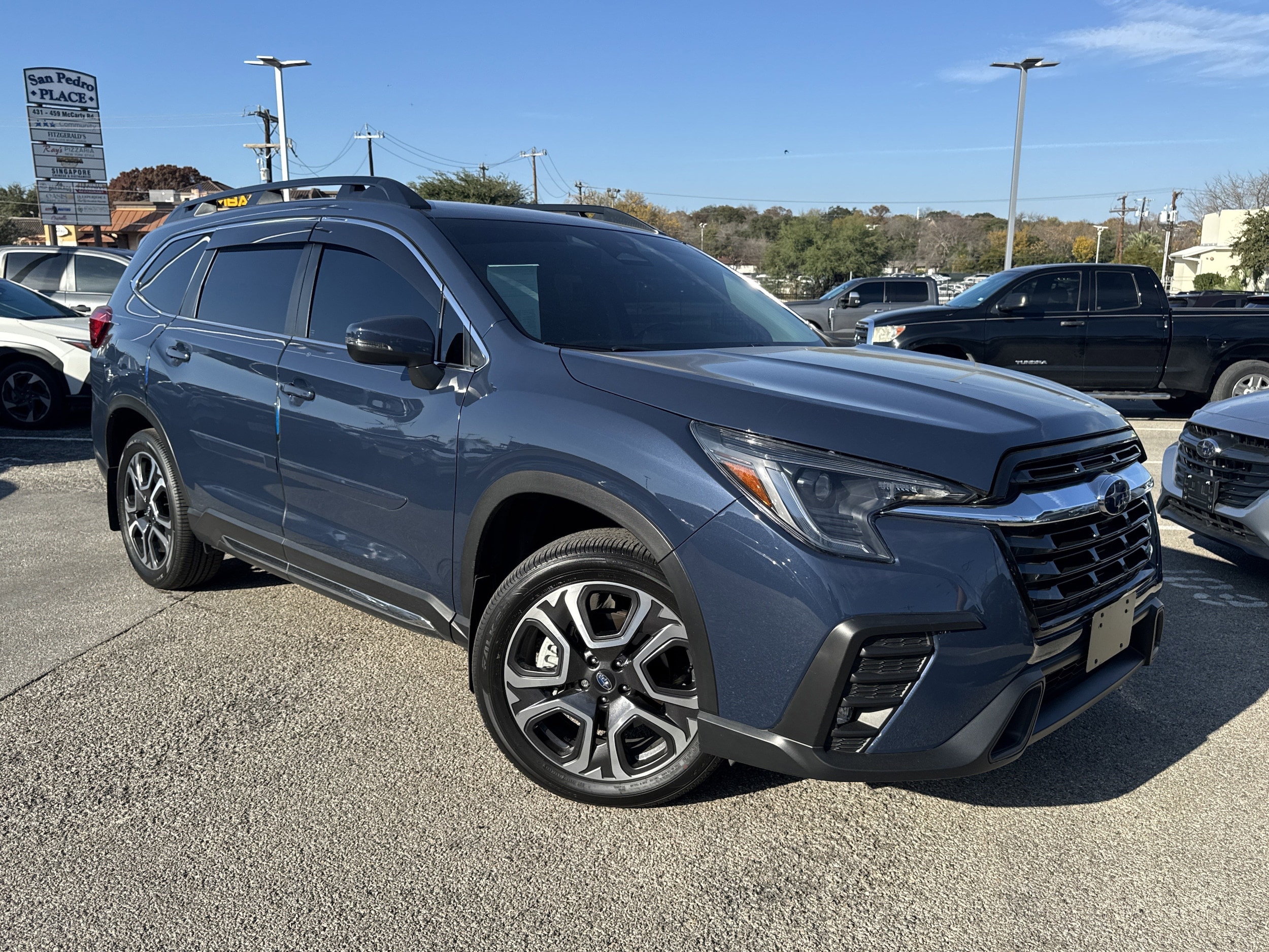 2023 Subaru Ascent Limited's photo