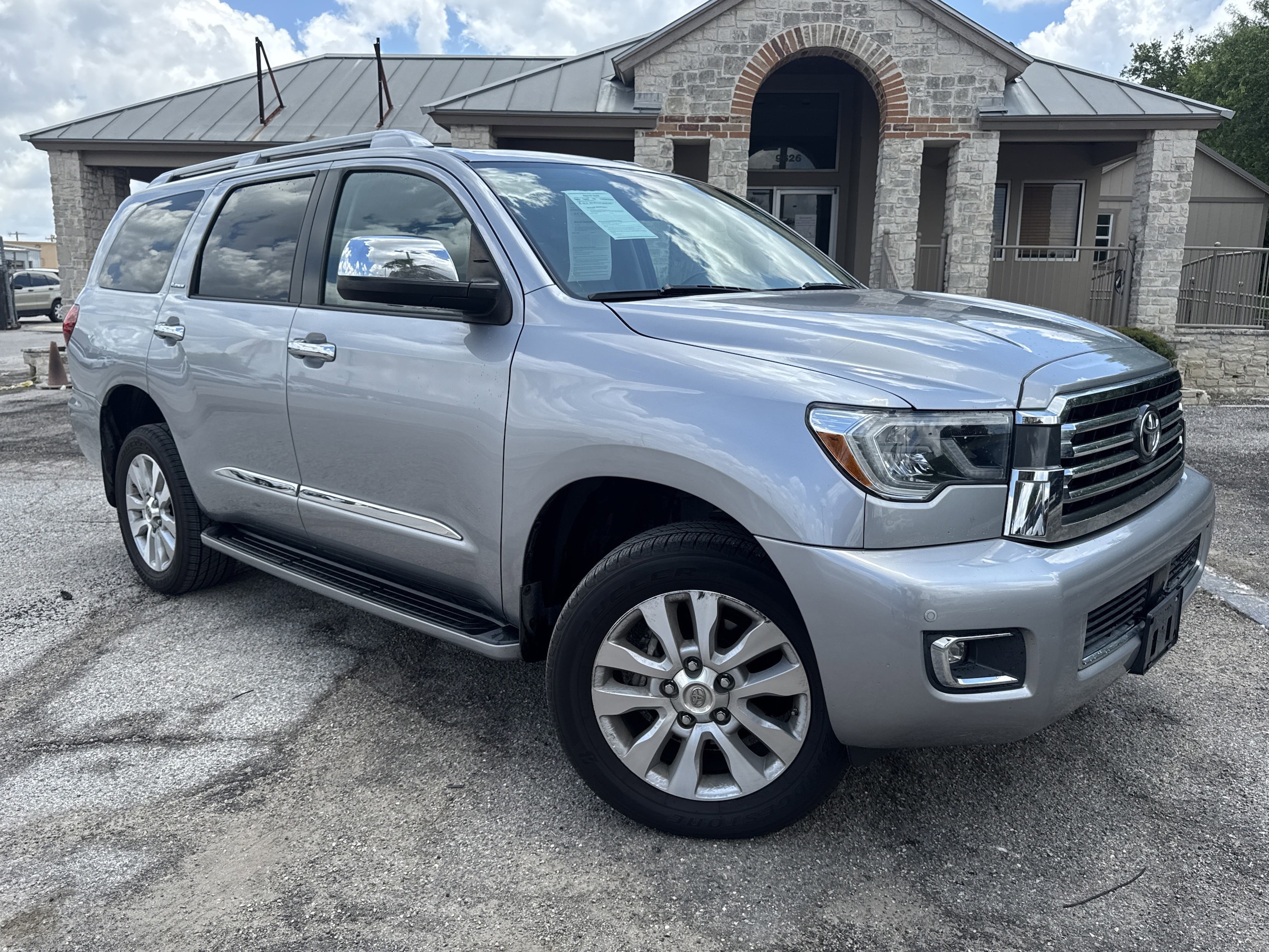2018 Toyota Sequoia 5.7 Auto 4WD Platinum's photo