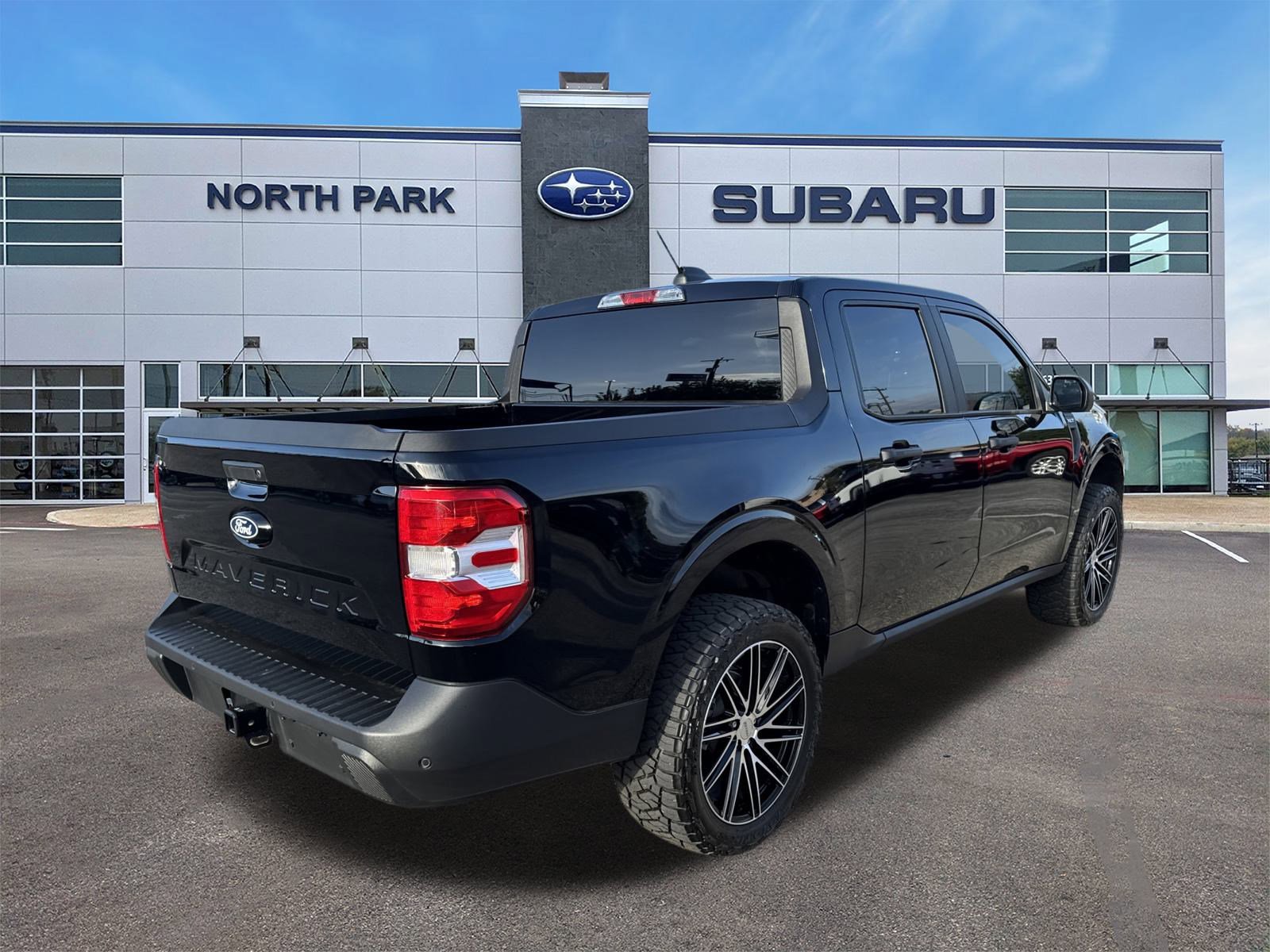 2025 Ford Maverick XLT photo 2