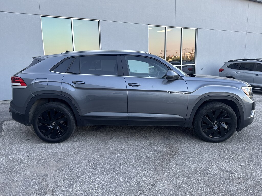 Used 2024 Volkswagen Atlas Cross Sport 2.0T SE w/Technology SUV
