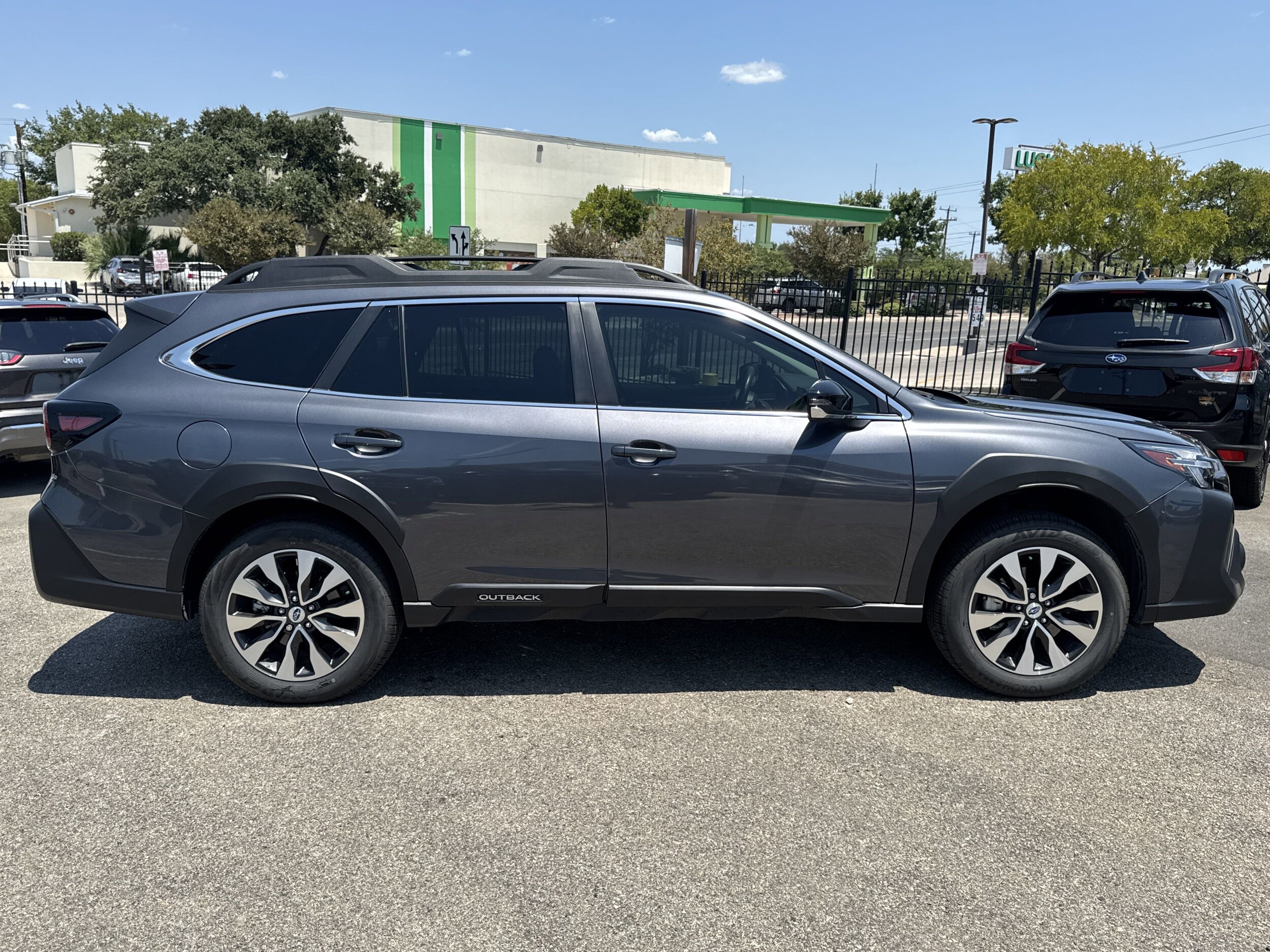 2025 Subaru Outback Limited photo 2