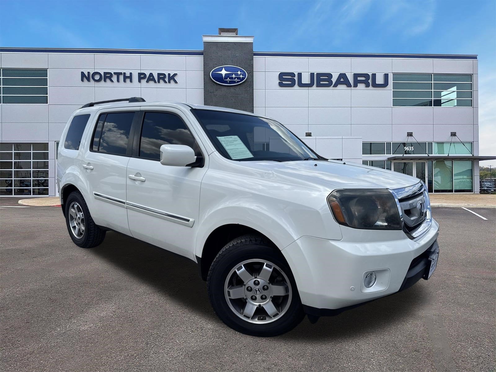 2011 Honda Pilot Touring 4WD w/ NAVI and RES's photo