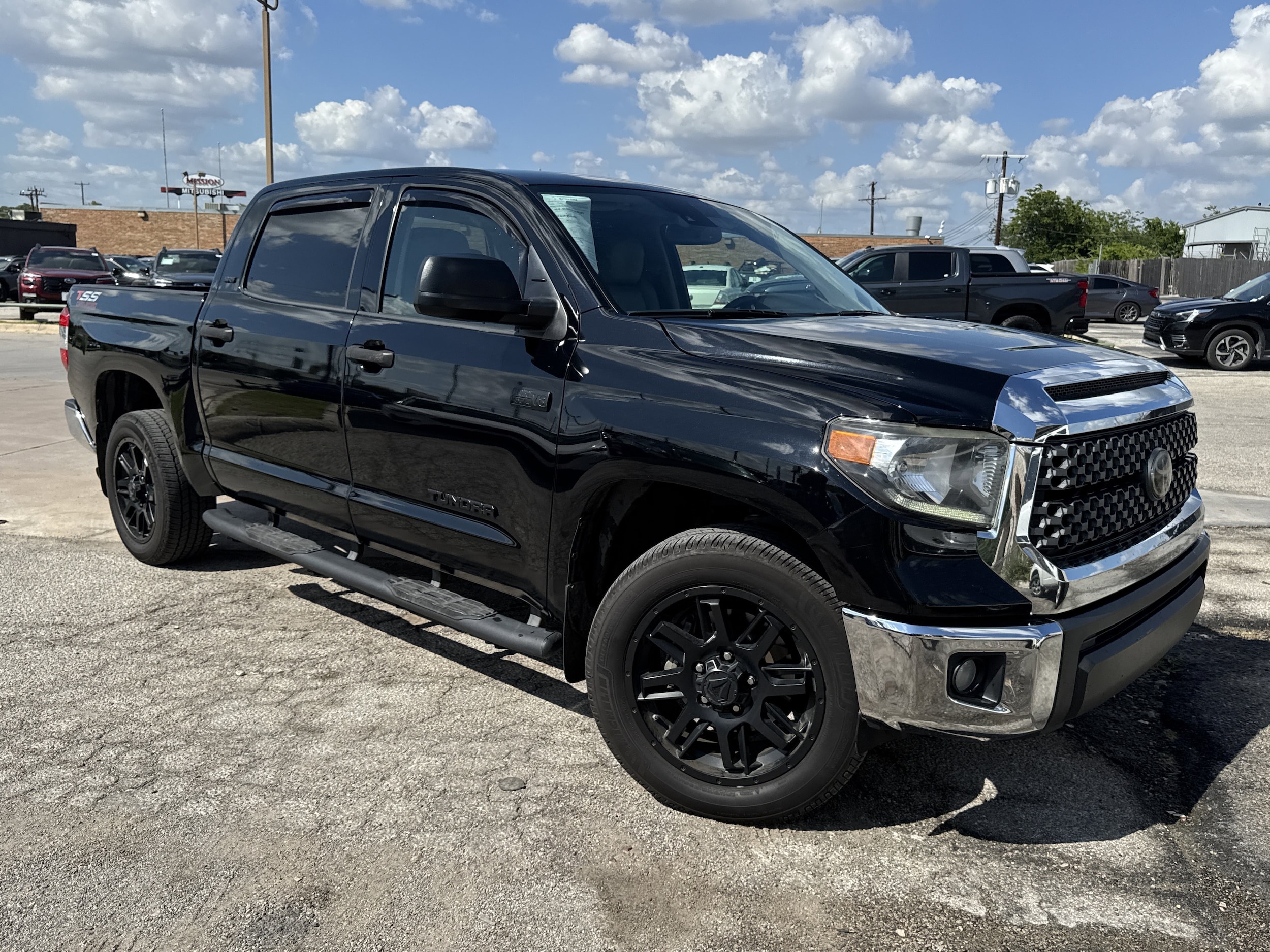 2021 Toyota Tundra SR5 5.7L Crew Max Short Bed's photo