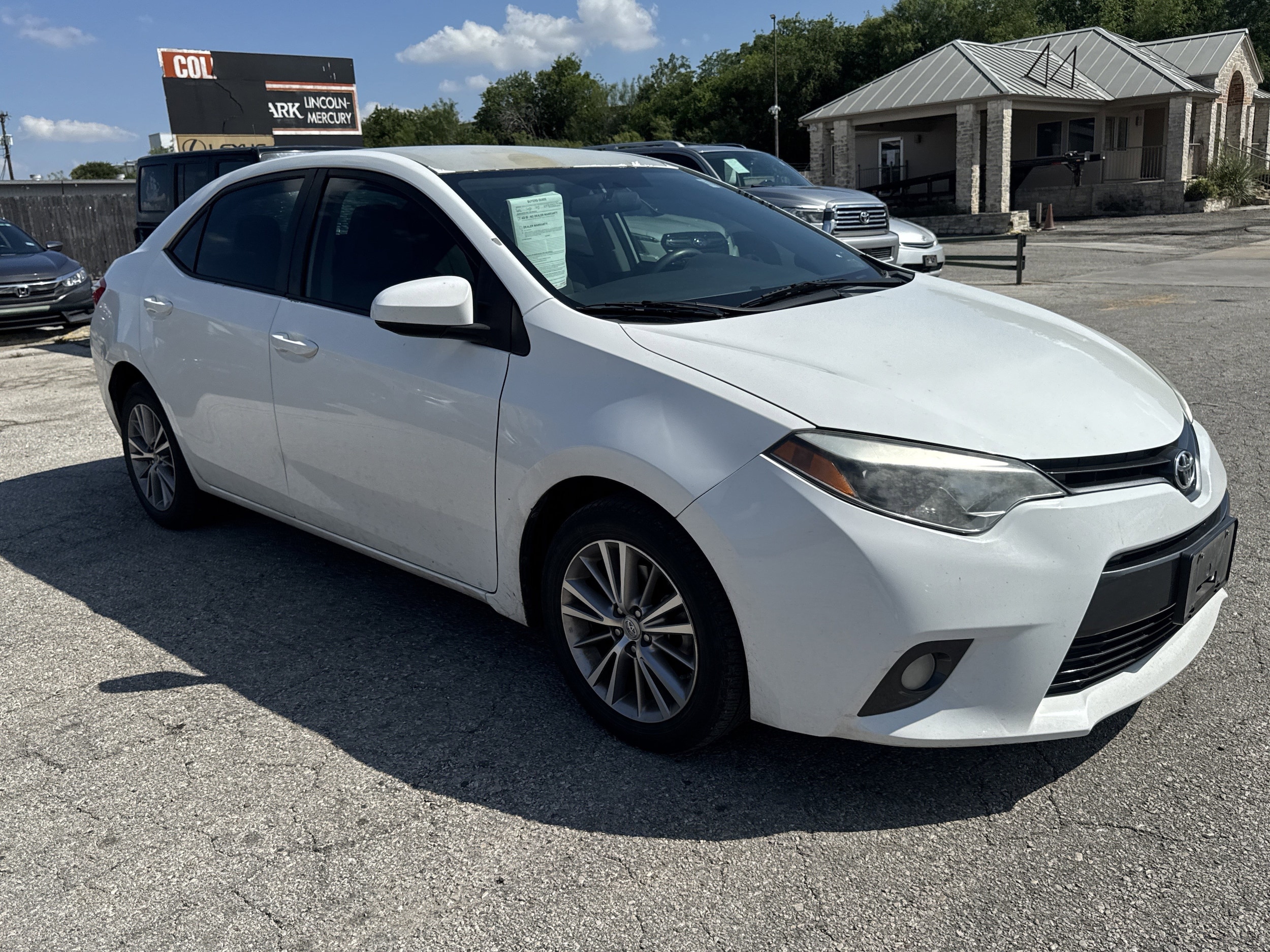 2015 Toyota Corolla LE Plus AT's photo