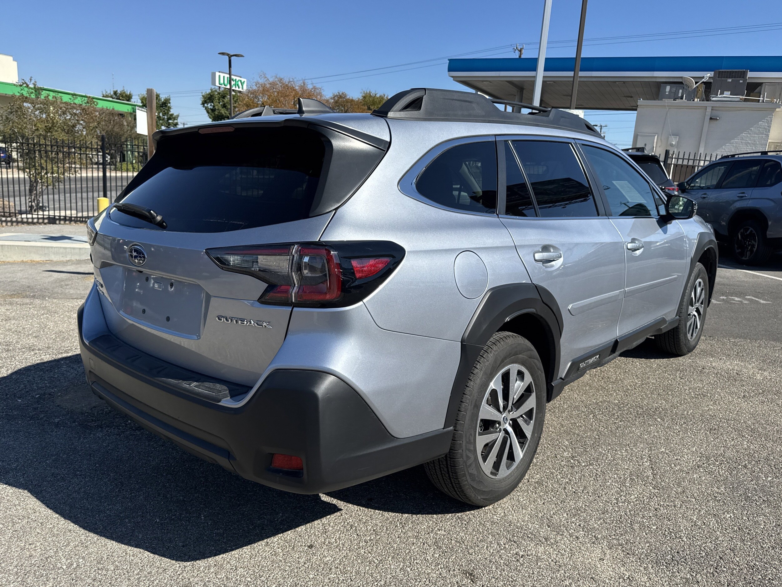 2024 Subaru Outback Premium photo 3