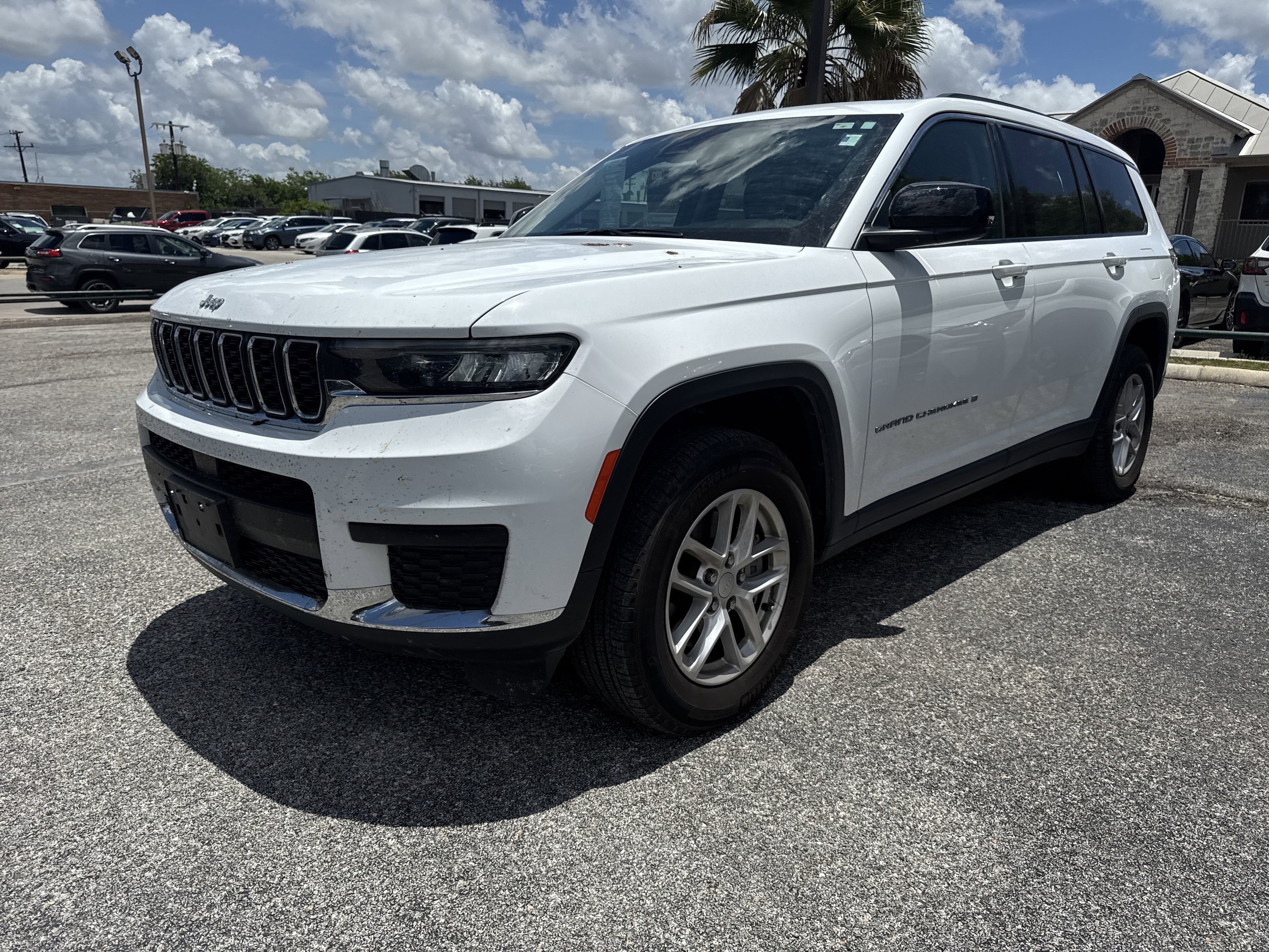 2023 Jeep Grand Cherokee L Laredo 4x4's photo