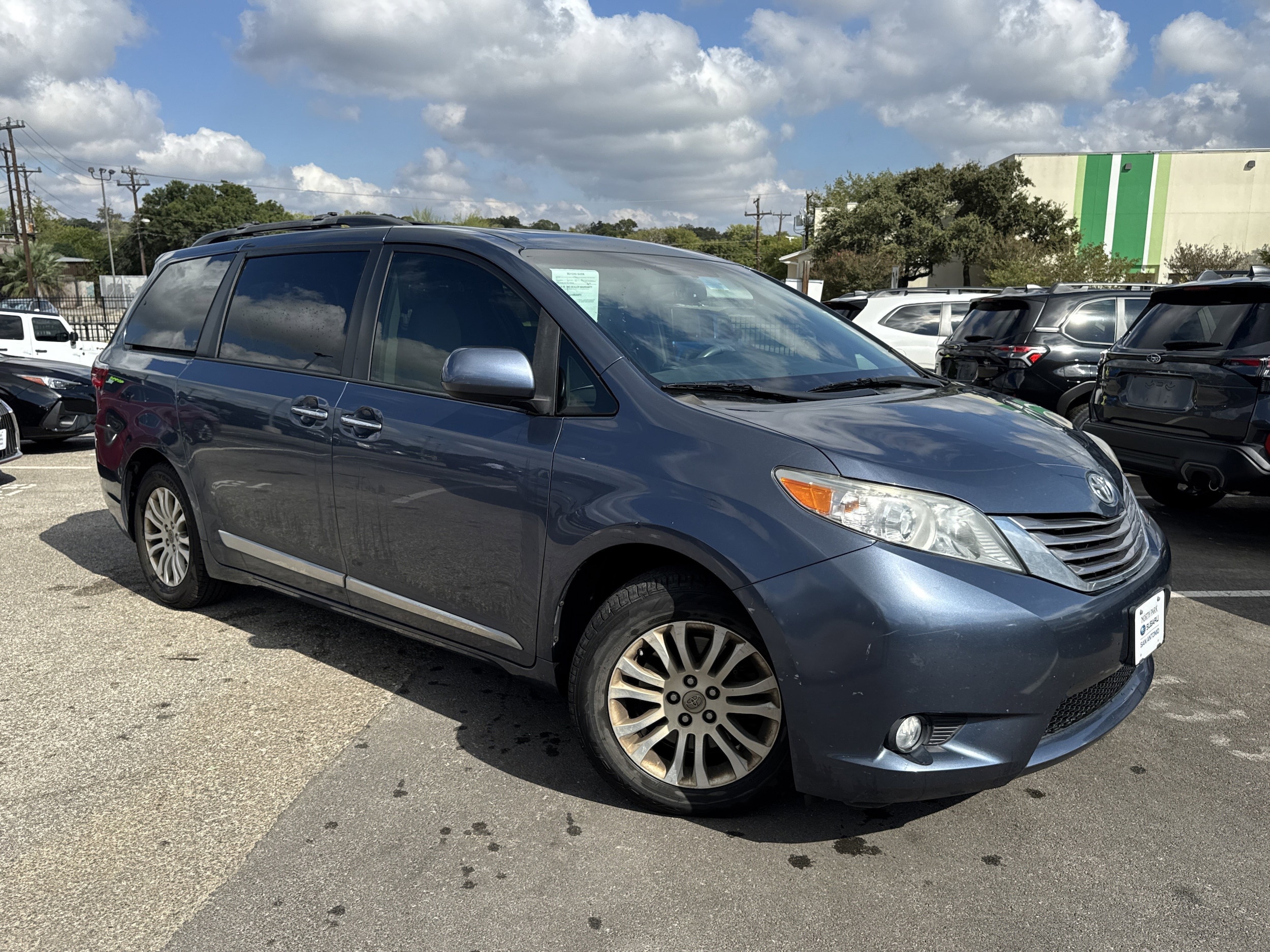 2017 Toyota Sienna XLE